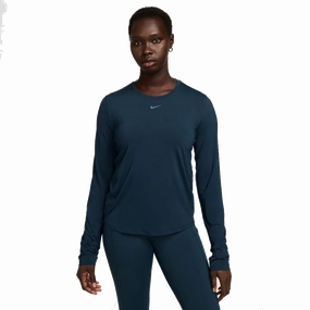 Nike One Dri-FIT Long-Sleeve Top WrinkleResistantTextile