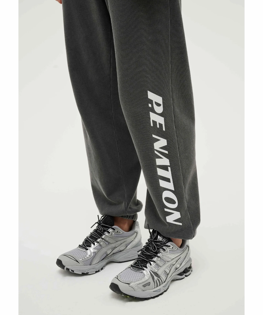 Meeting Ready Hero Glow P.E Nation Kick Out Pants (Dark Shadow)