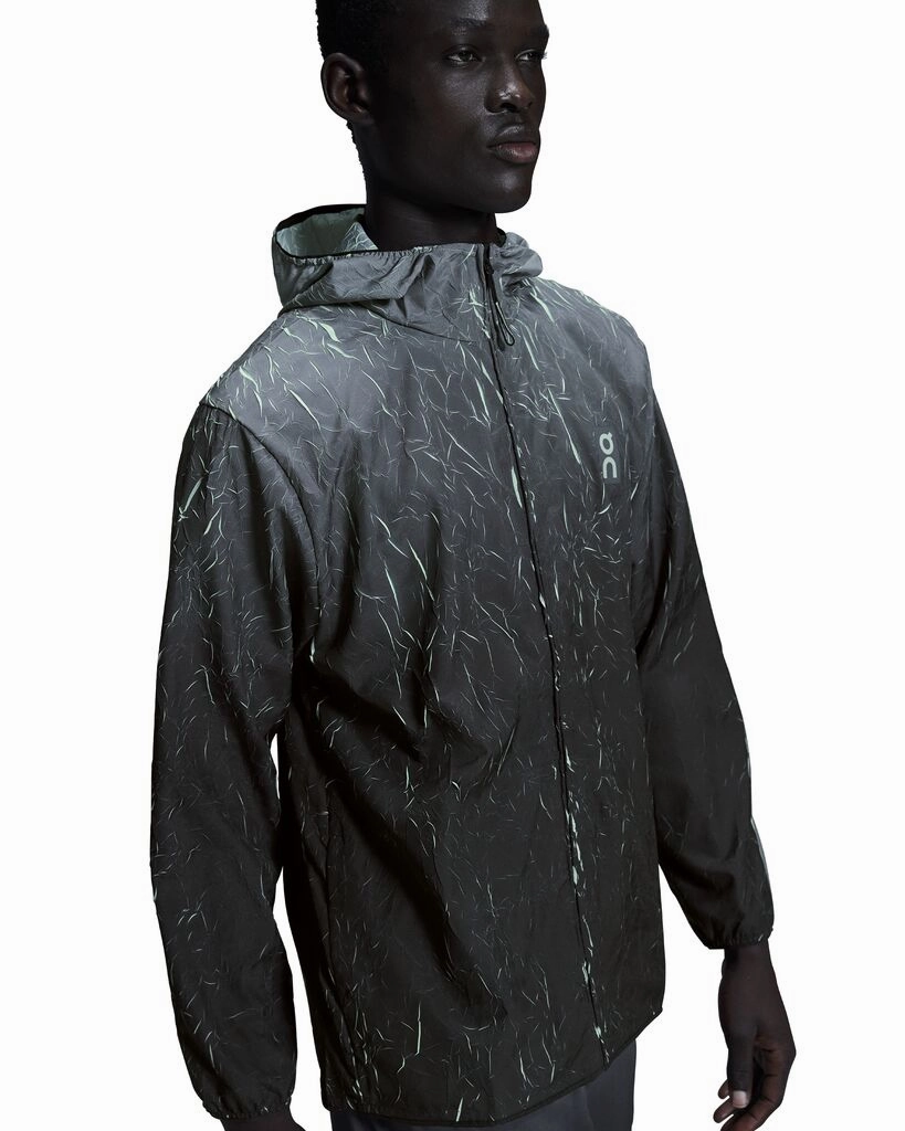 ZeroChafeSeams WrinkleResistant Fabric On Men's Pace Run Jacket Black / Lima