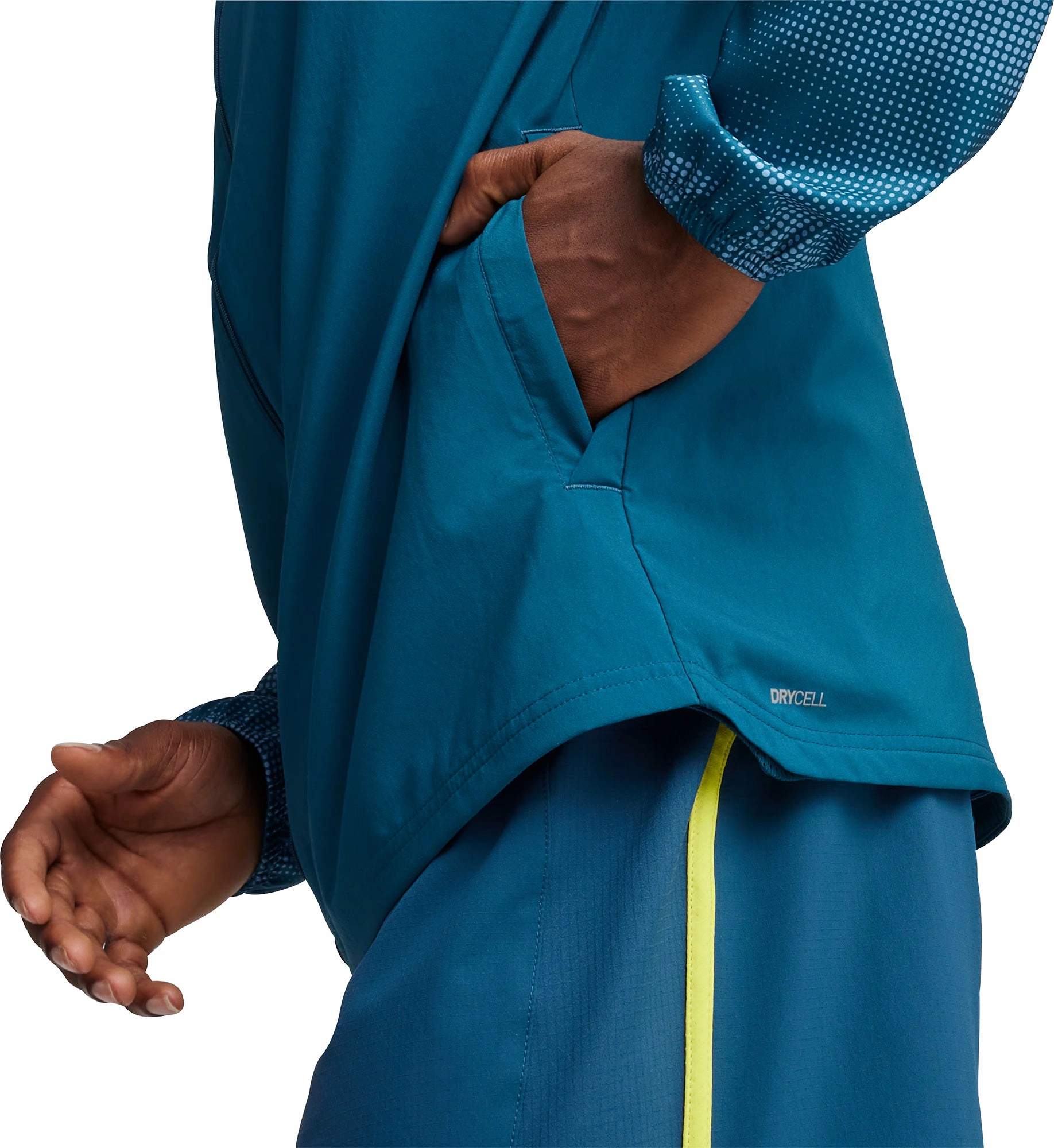 Quilted Inner Layer Softshell Fabric Technology Puma Run Favourite Mens Running Jacket - Blue