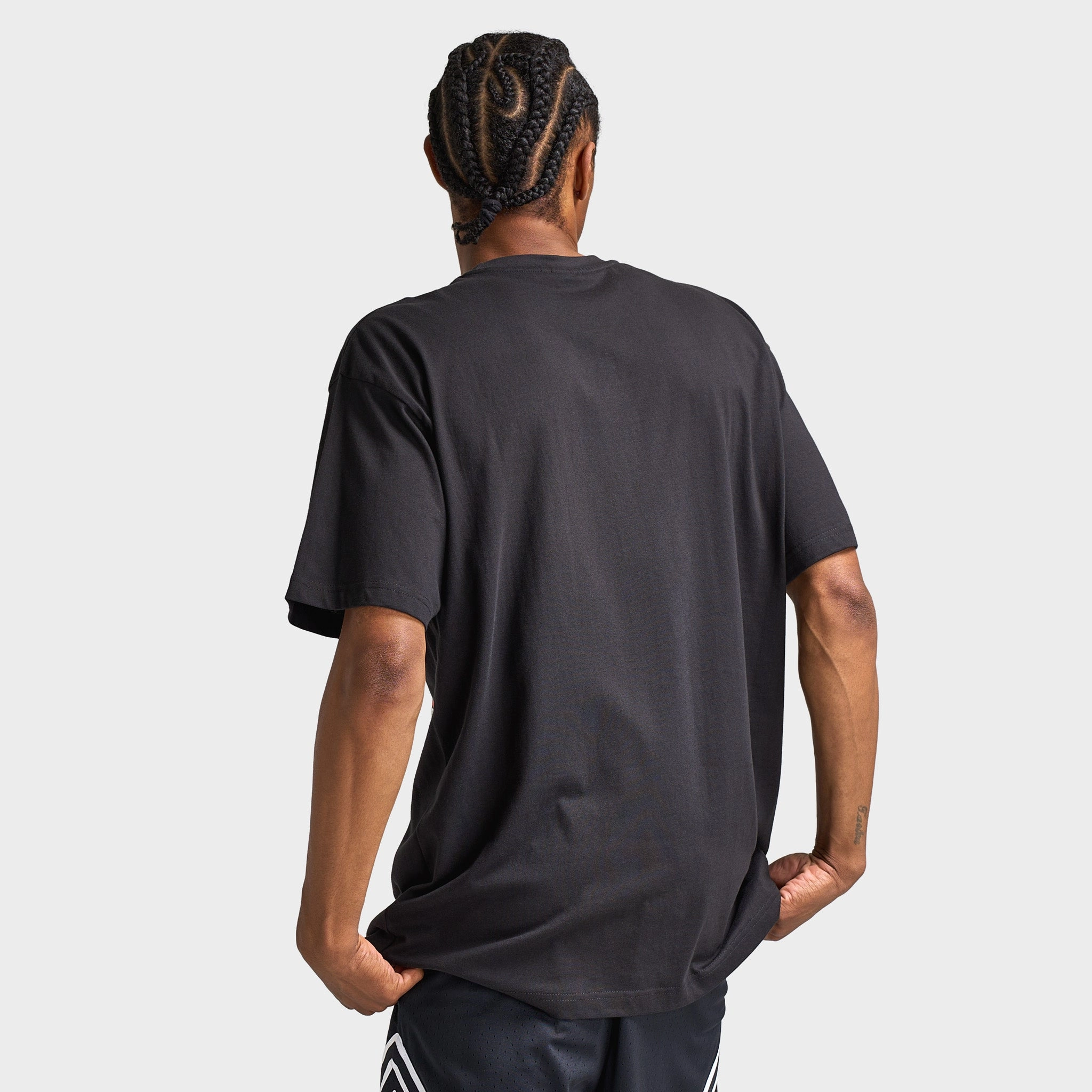 product development Mitchell & Ness Chicago Bulls Champions Tee