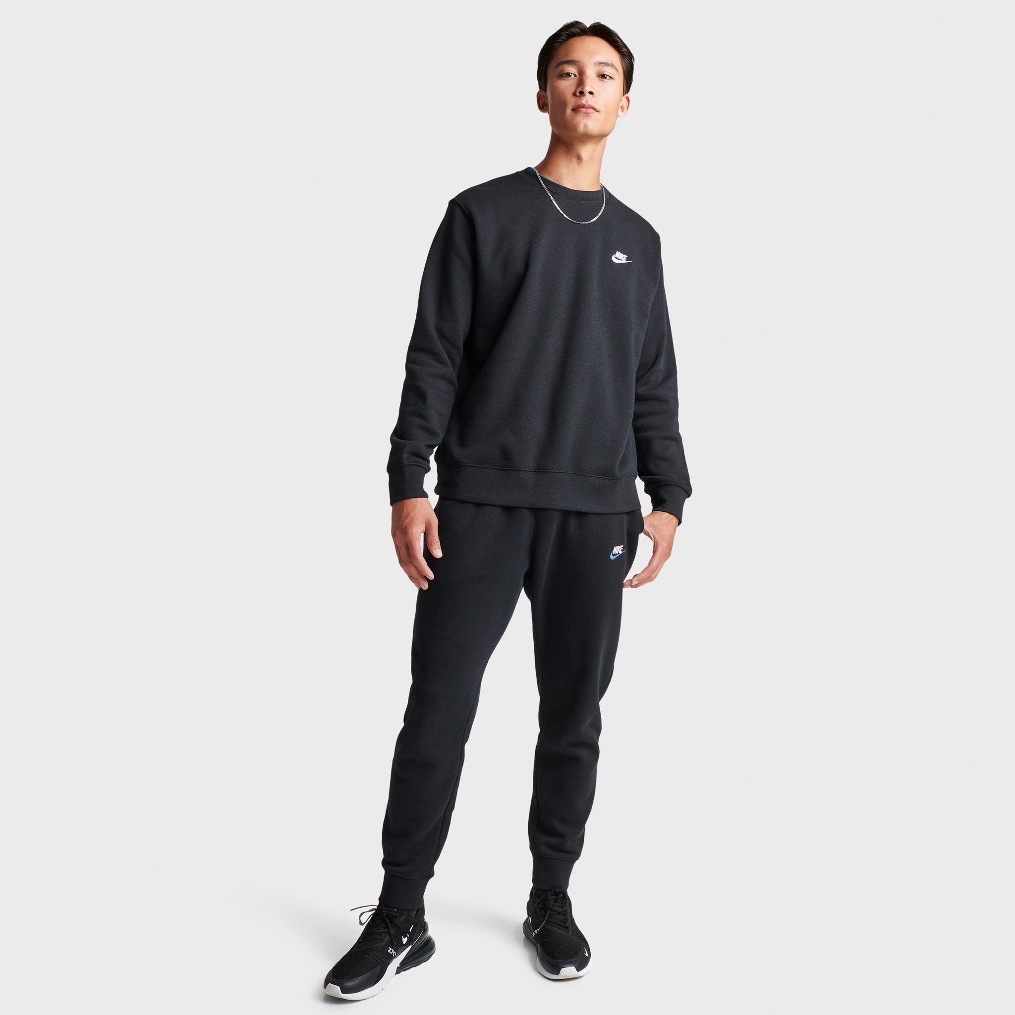 Loose Fit Nike Sportswear Club Fleece Crewneck Black / White