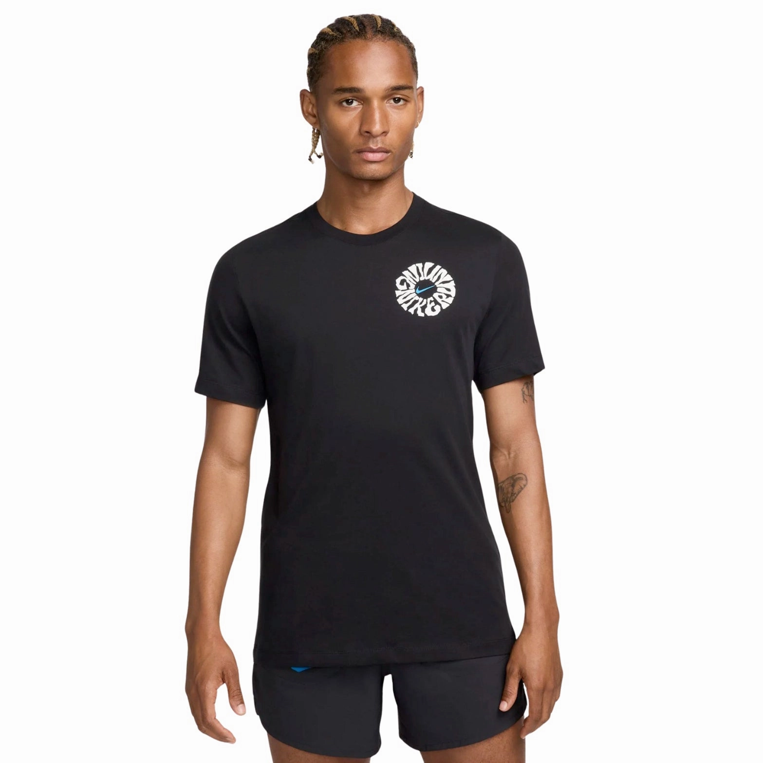 Nike Men's Graphic Globe Tee Black Sustainable Base QuickAccessPockets