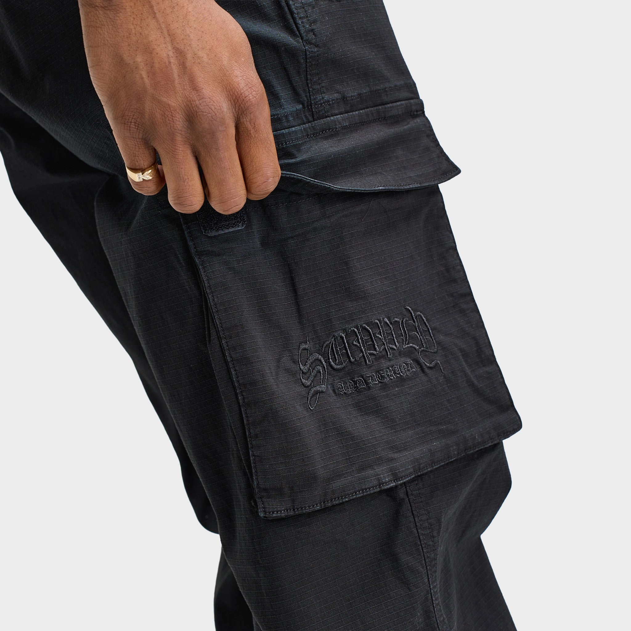 Supply & Demand Strap Cargo / Black style statement venue