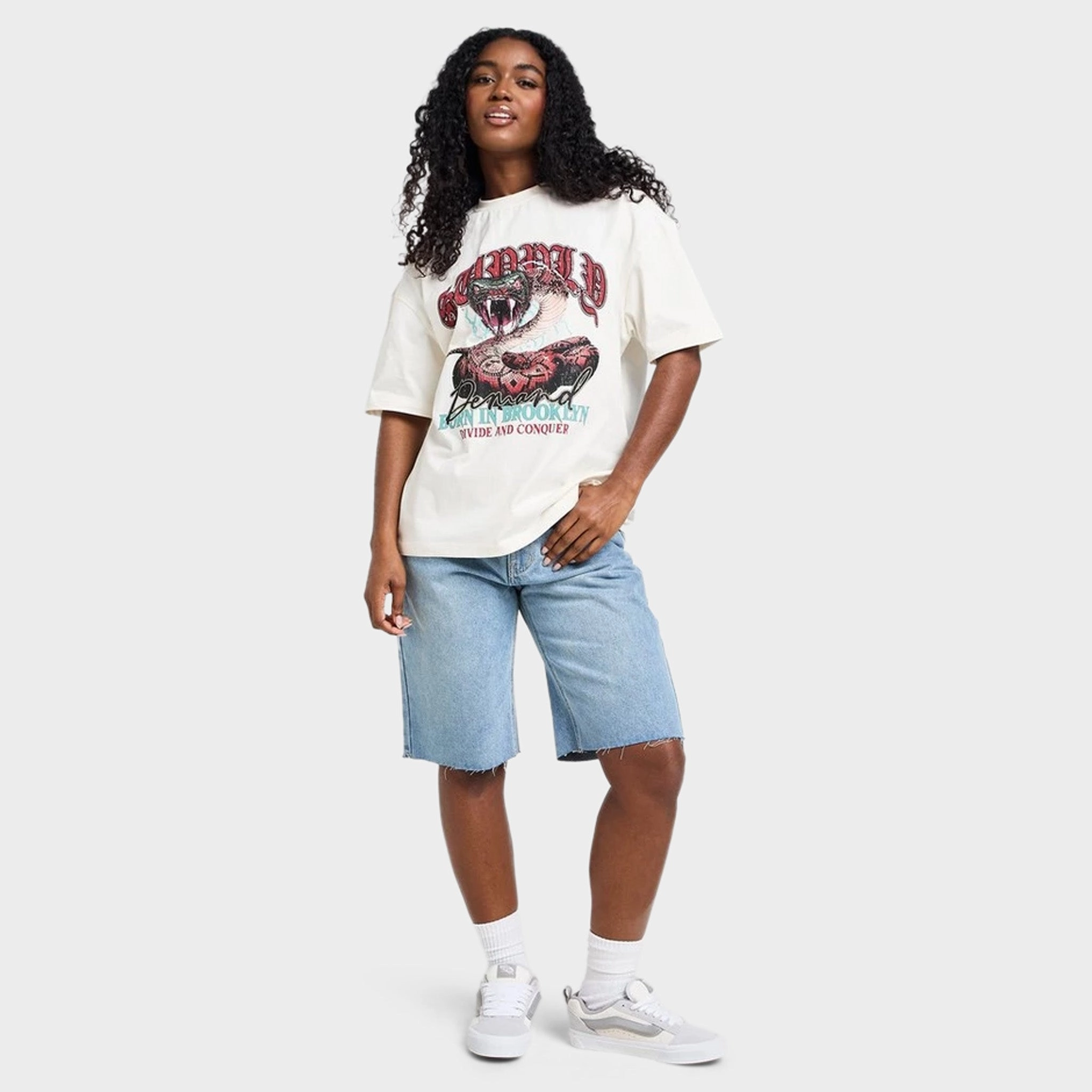 Supply & Demand Women's Born Graphic T-Shirt / Sugar Swizzle Chic Vibe Relaxed Wardrobe