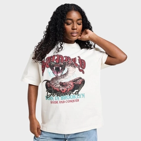 Layerable Look Supply & Demand Women's Born Graphic T-Shirt / Sugar Swizzle