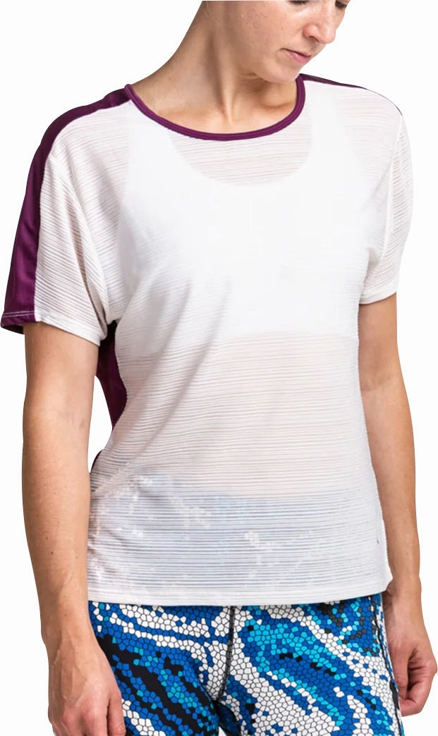 Ronhill Life Wellness Short Sleeve Womens Training Top - White Model Edge