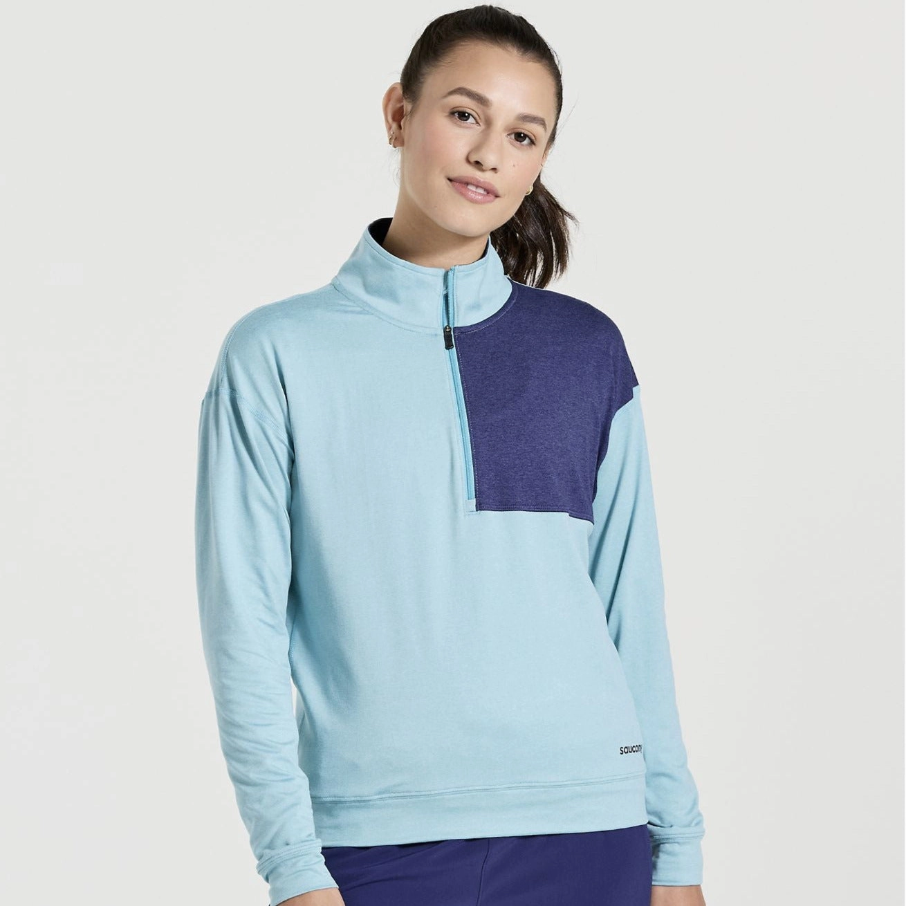 Saucony Women's Sunday 1/4 Zip Flatlock Seam StainResistantFinish