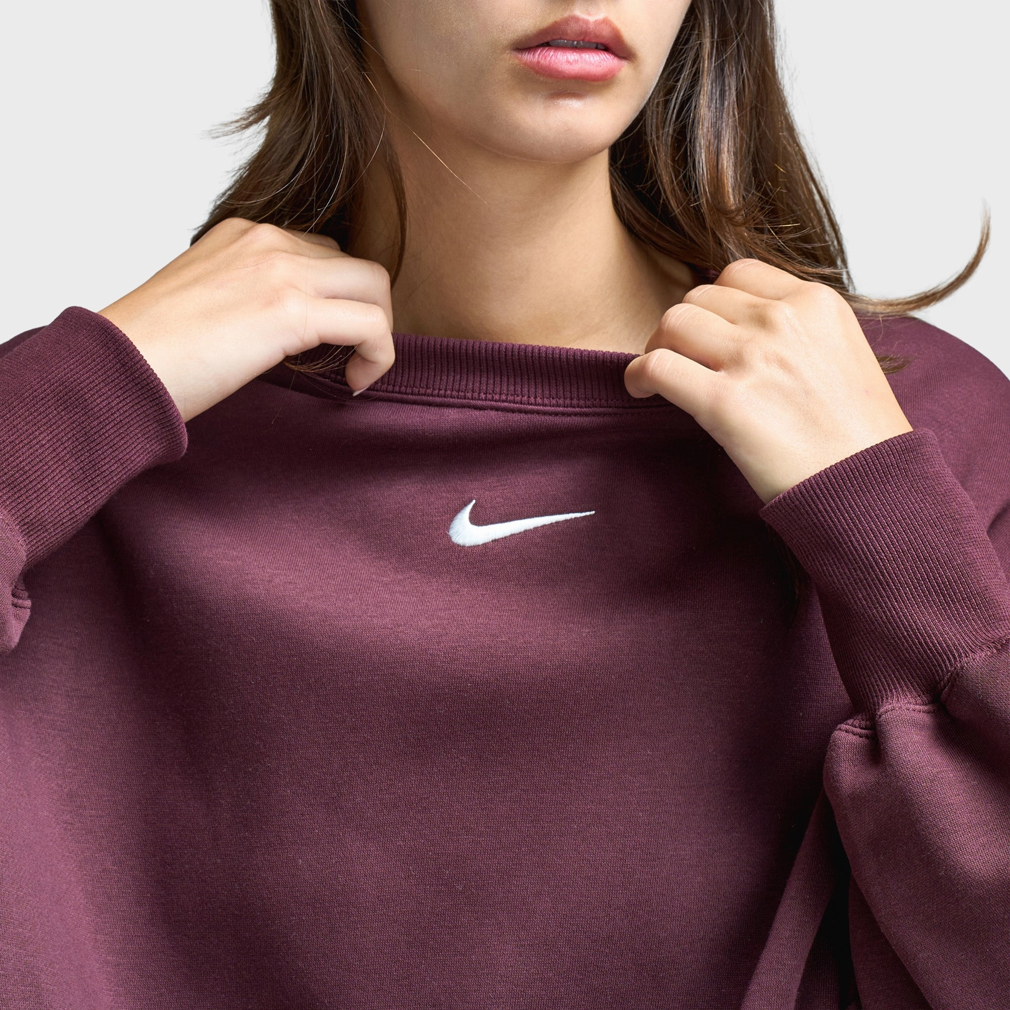 Oversized Silhouette Nike Sportswear Women's Phoenix Fleece Over-Oversized Crewneck Burgundy Crush / Sail