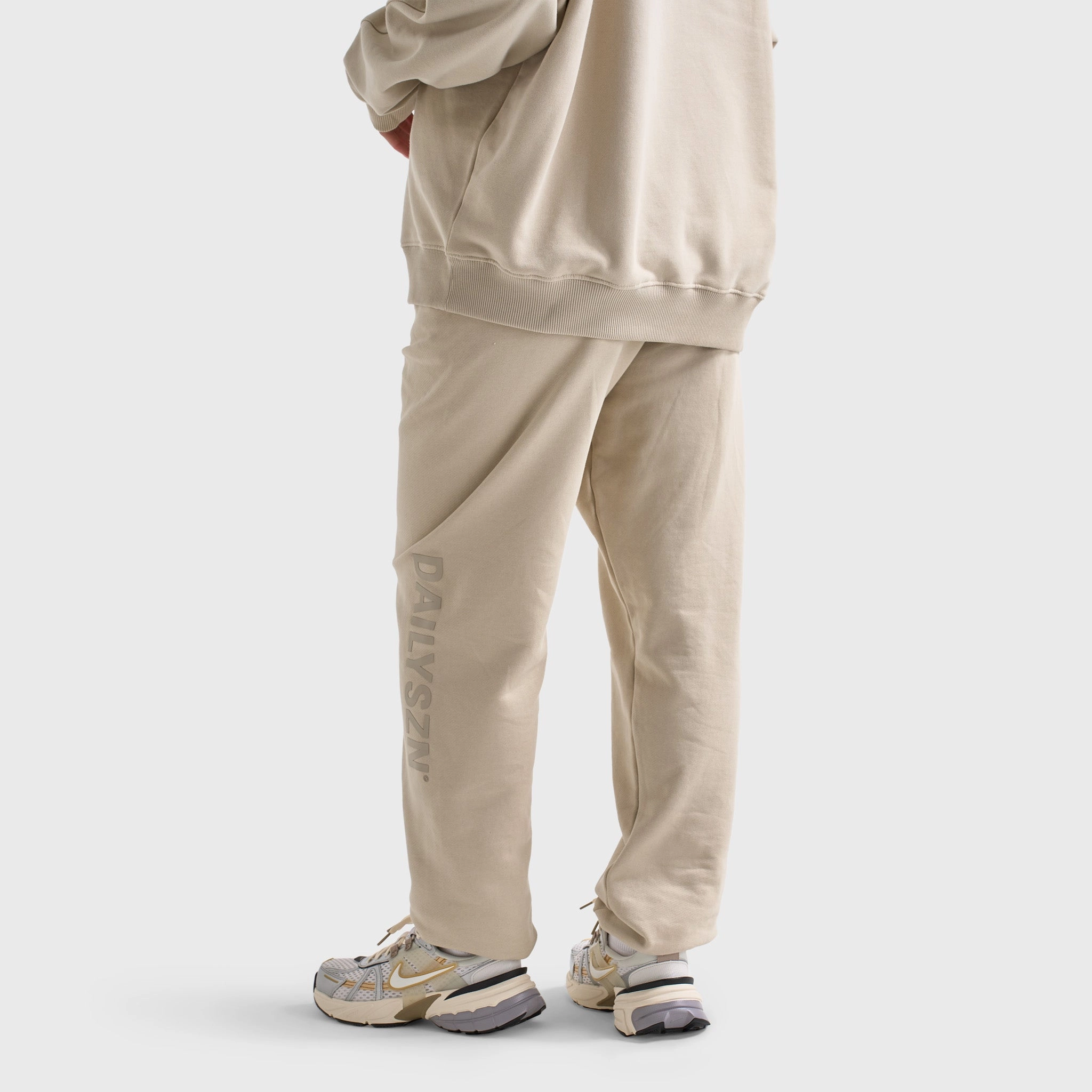 Easy Breath Cool Frame DAILYSZN Women's Sweatpants / Cobblestone