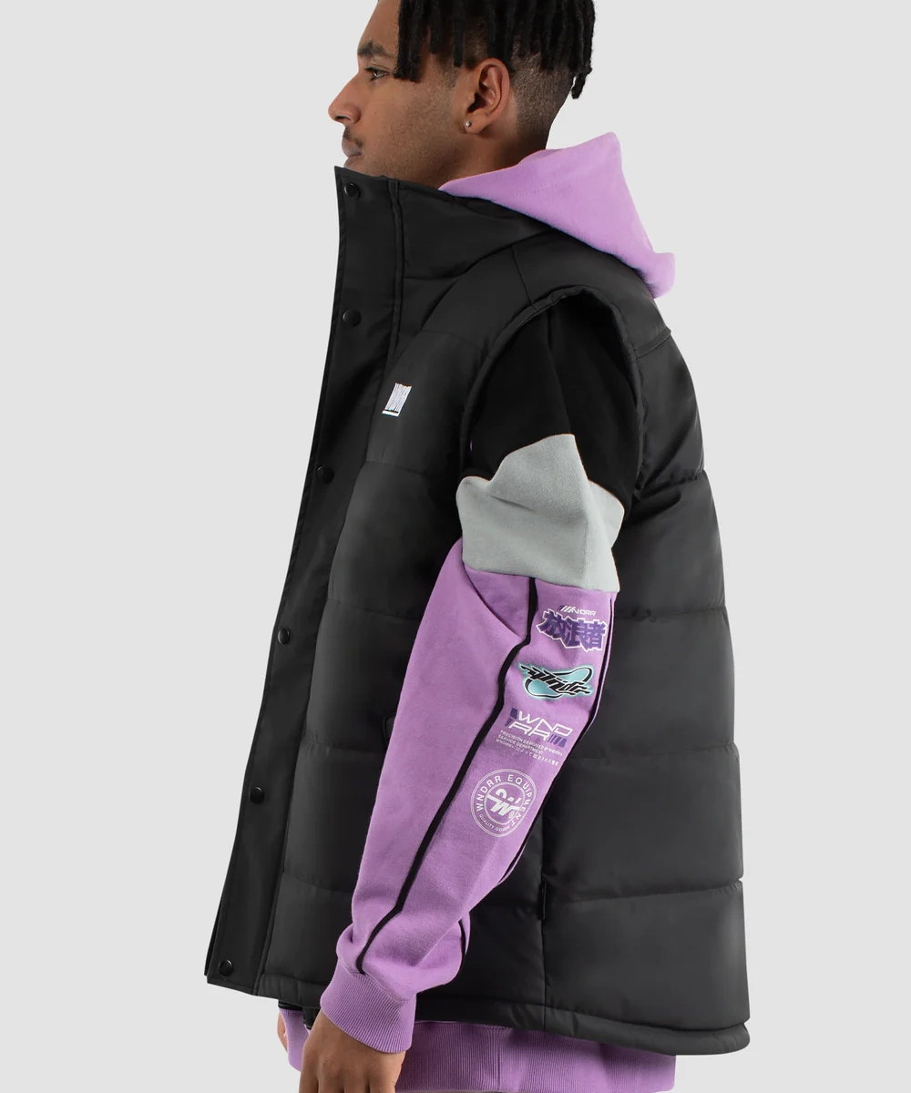 Lightweight Composite WNDRR Italic Puffer Vest (Black)