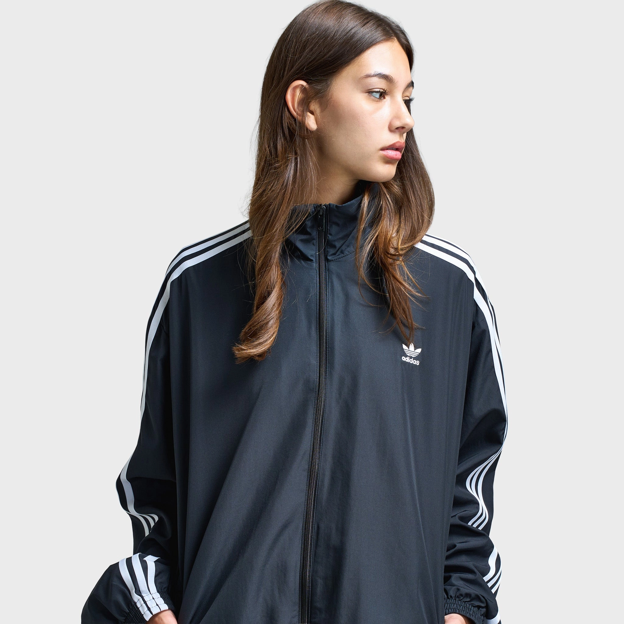 Spark Mood Shape Hug adidas Women's Adicolor Oversized Track Top / Black
