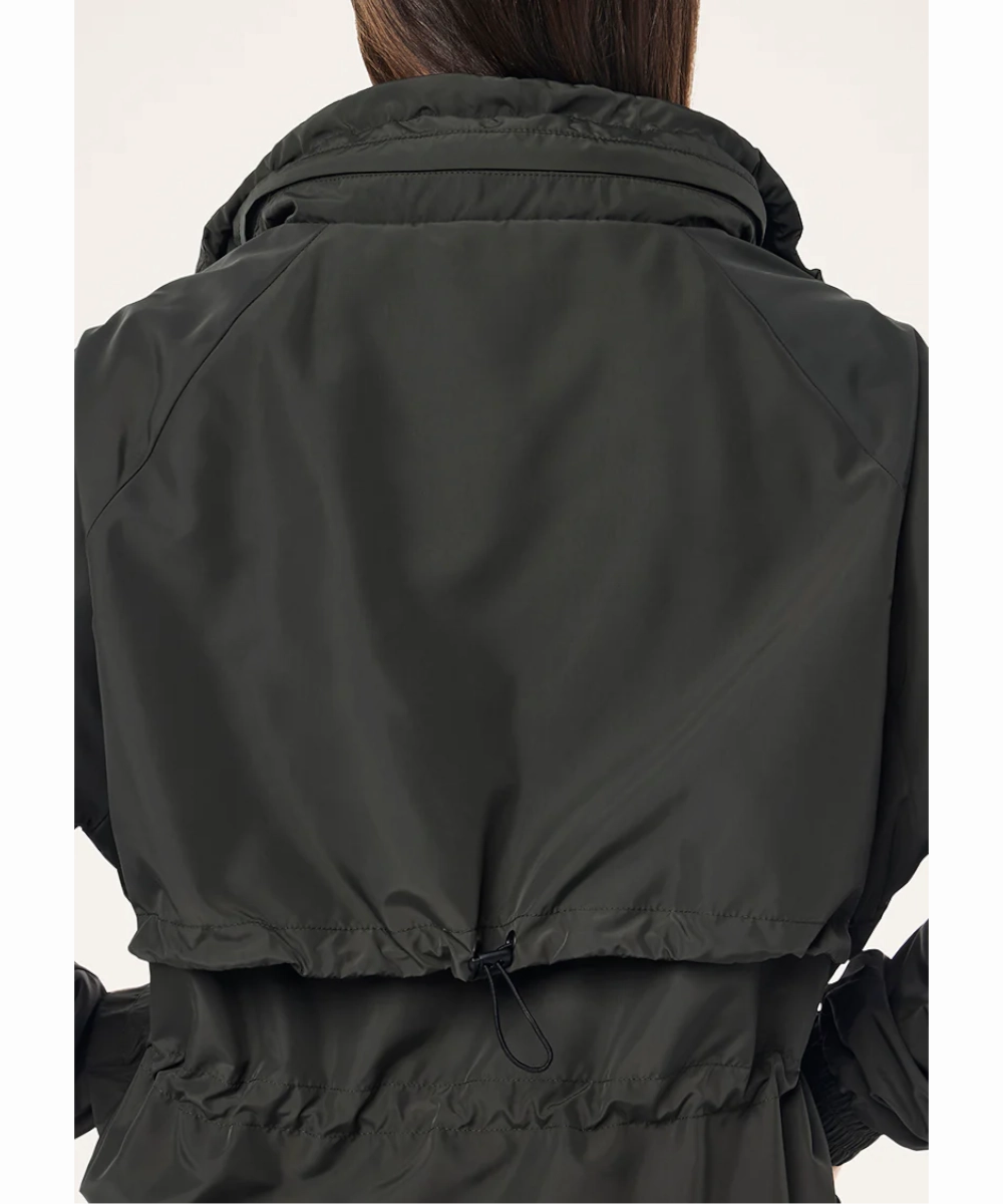 MultiDirectionalFlex P.E Nation Shelter Jacket (Caviar)