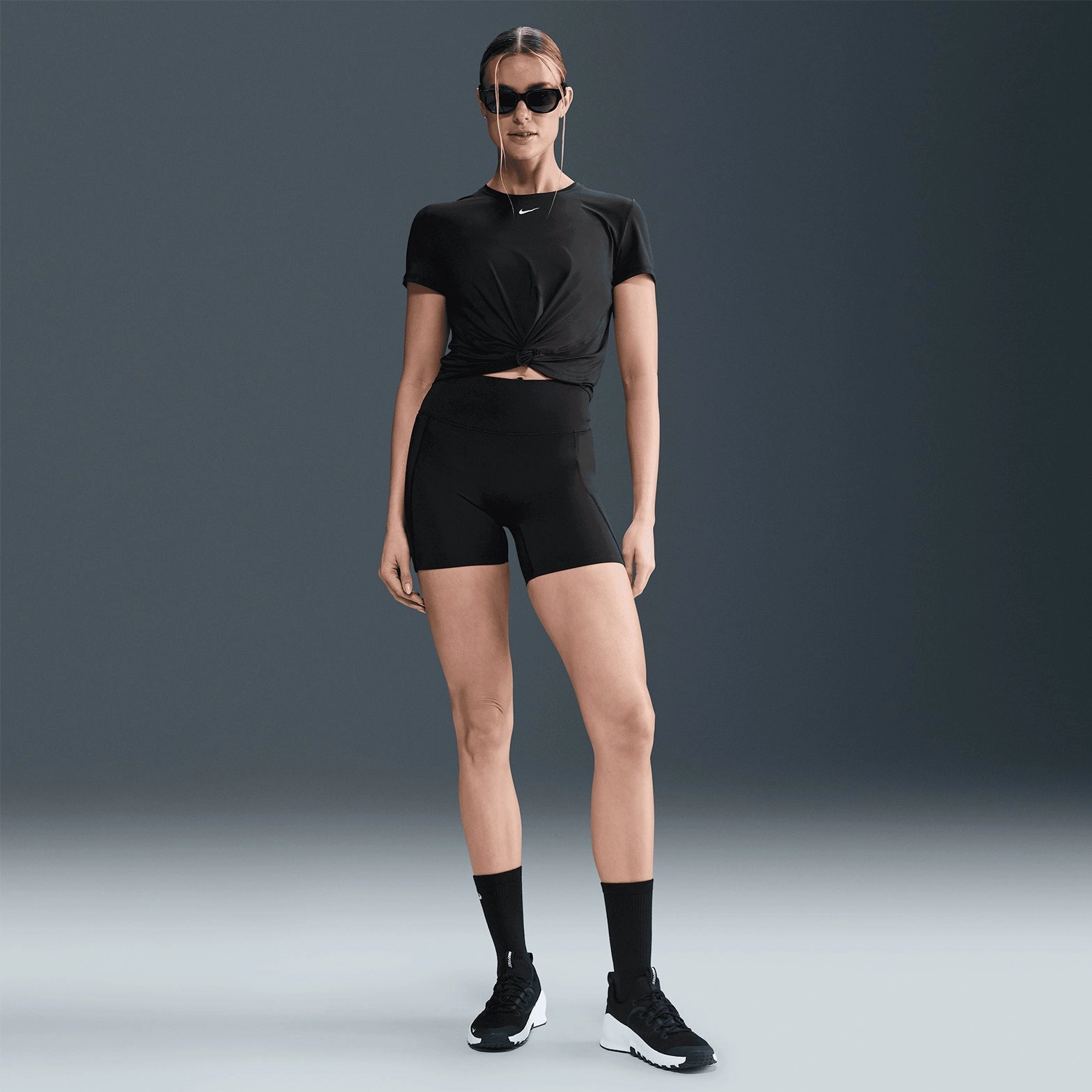 Cool Frame CompactPackaging Women's One Dri-FIT Classic Twist Tee Black / White