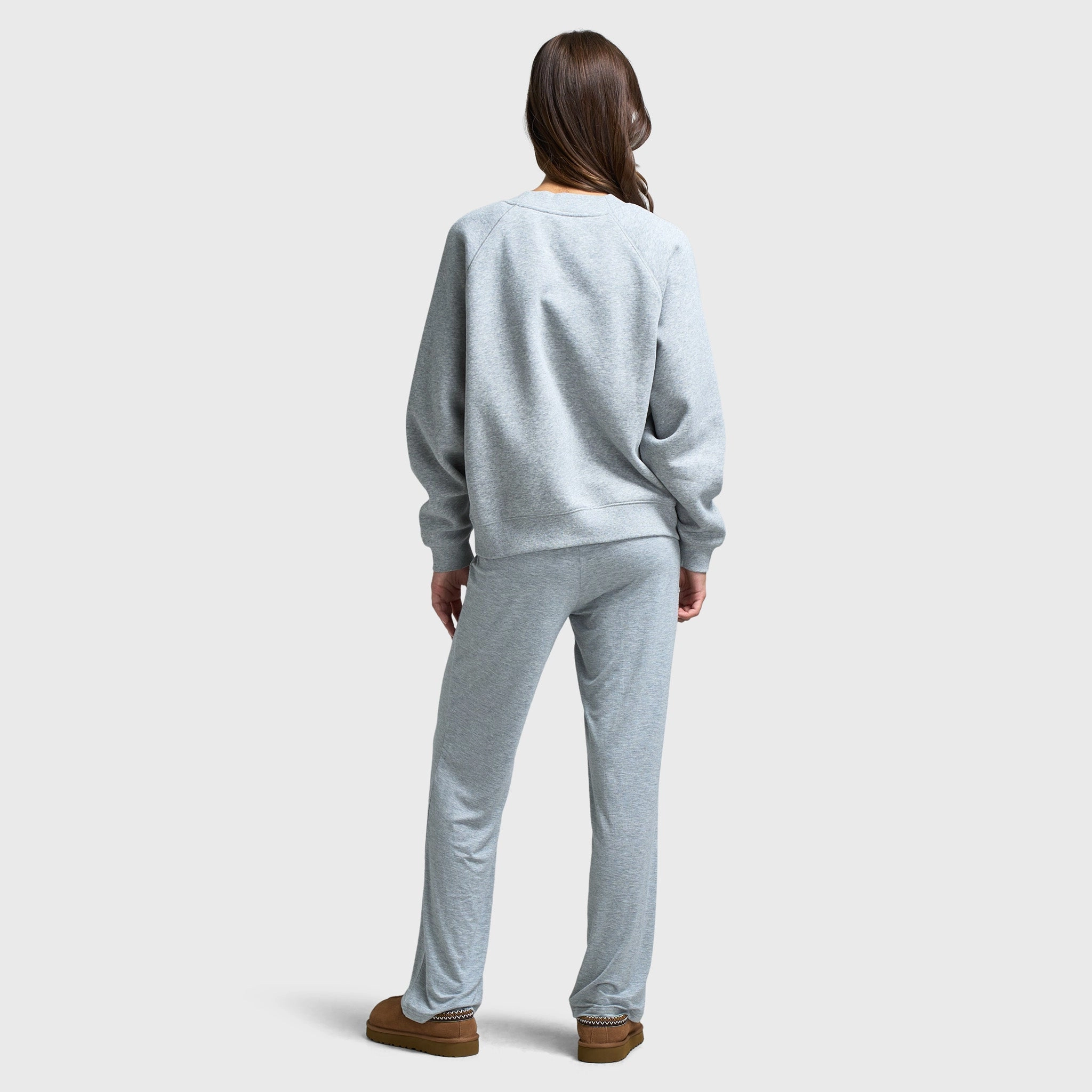 UGG Women's Logo Crewneck / Heather Grey Breathable Material