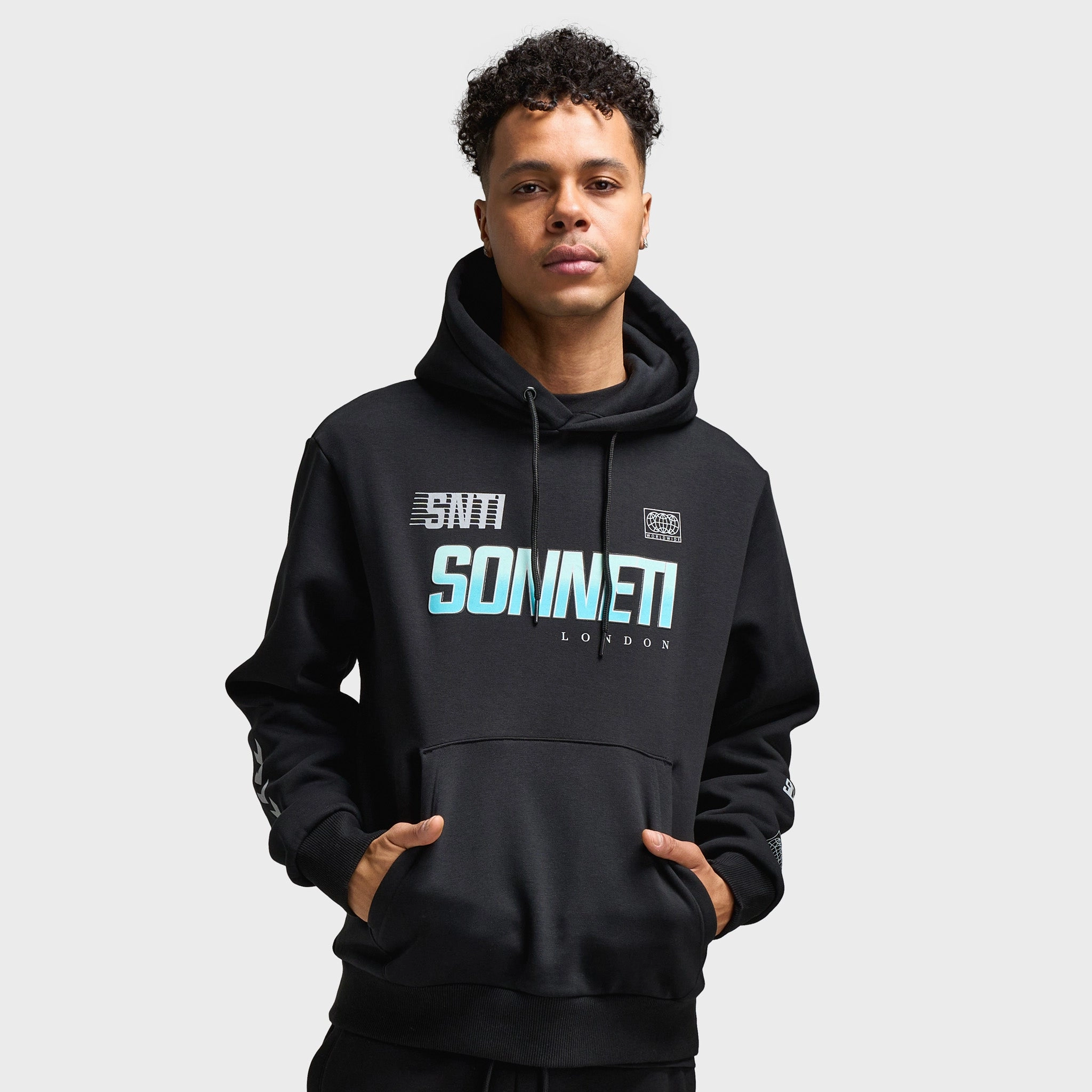 Adjustable Waistband Sonneti Logan Pullover Hoodie / Black