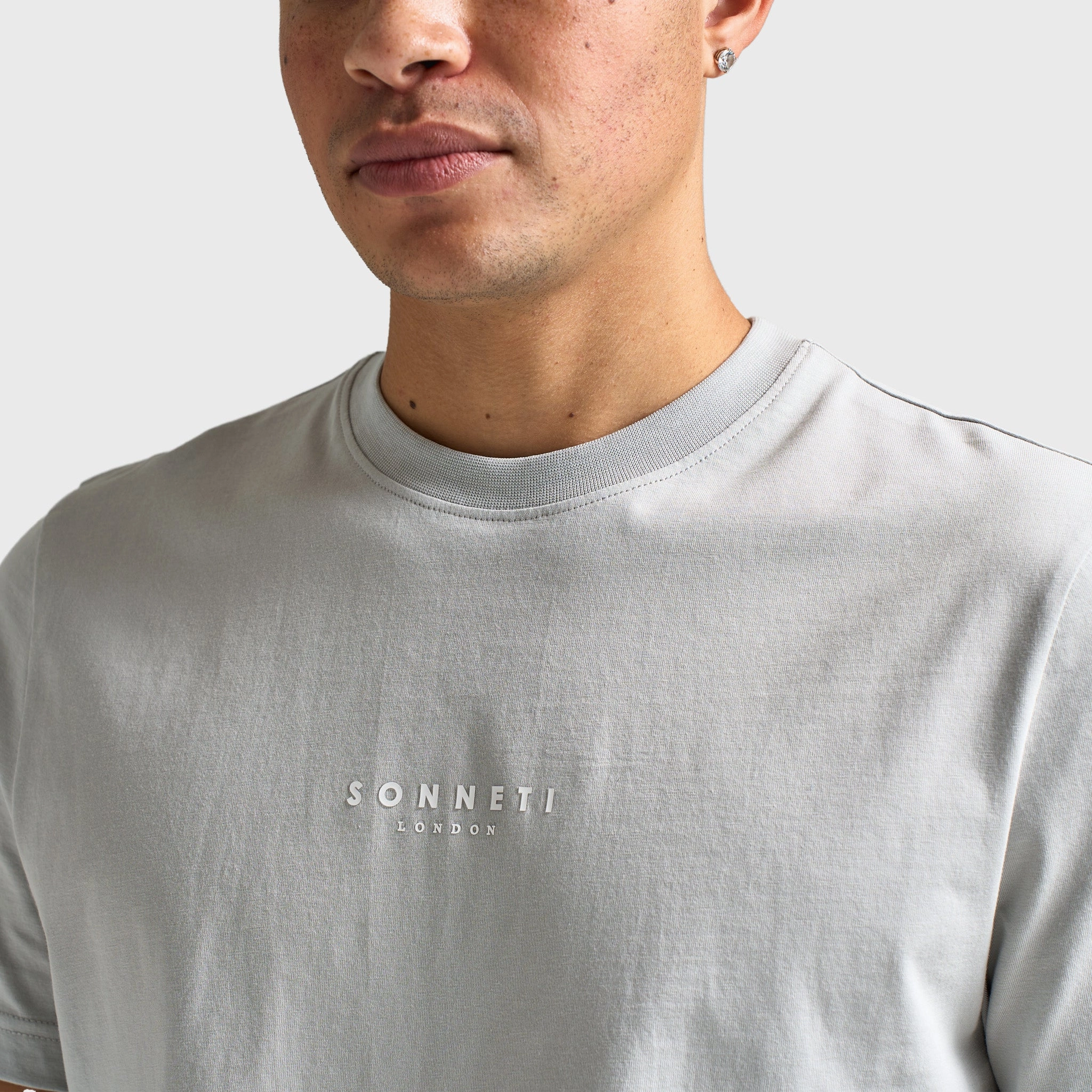 Double Layered Collar Sonneti London T-Shirt / High Rise
