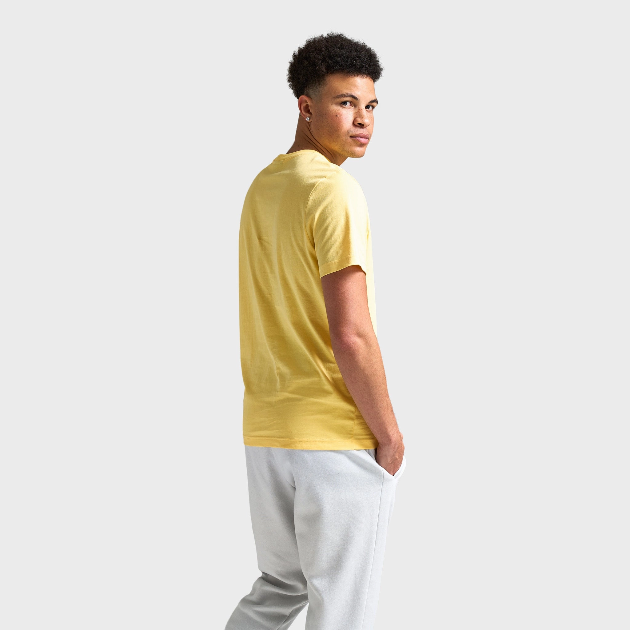 Anatomical Seam Placement Sonneti London T-Shirt / Snapdragon