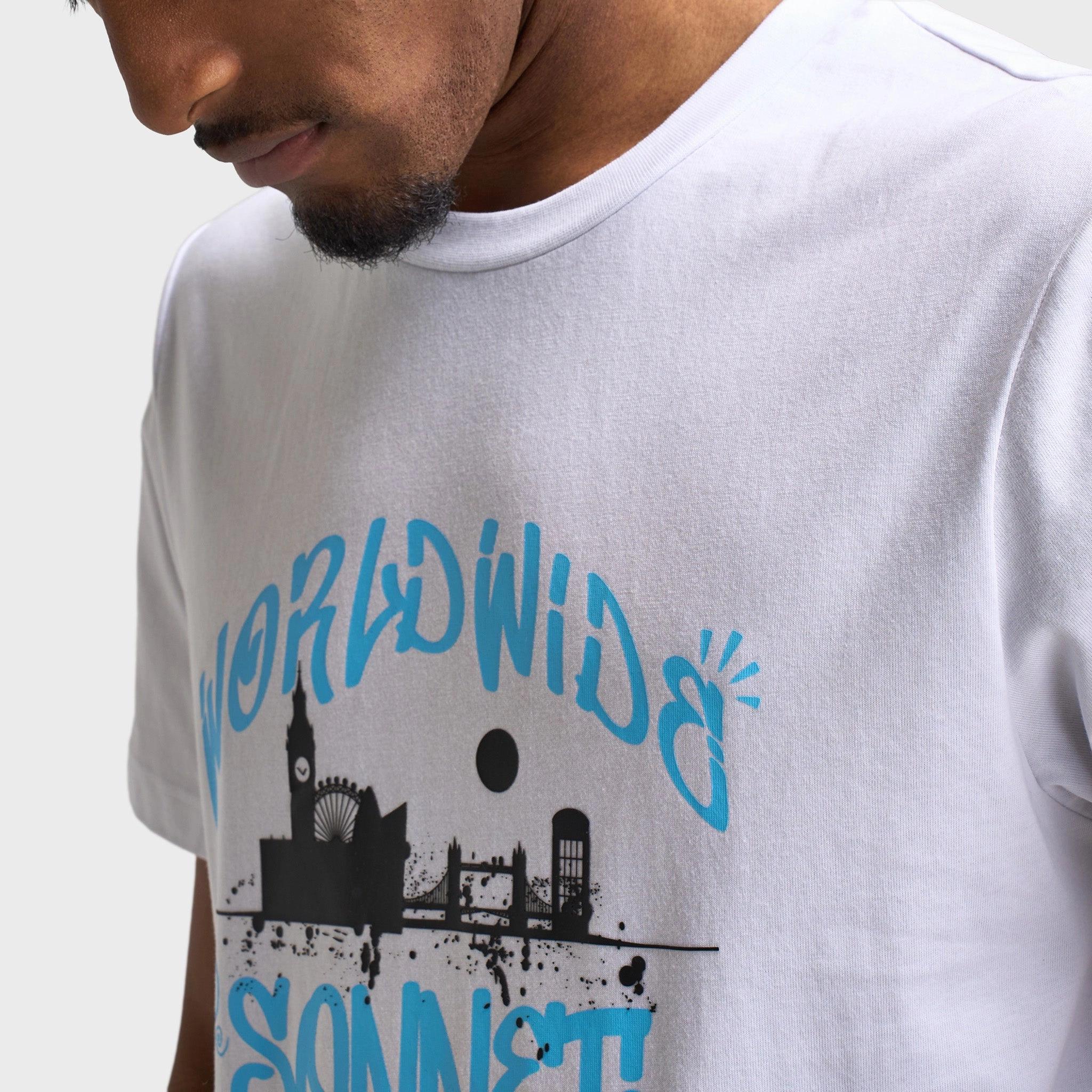 Sonneti World Graphic T-Shirt / Optic White Multi Panel Construction medium quality