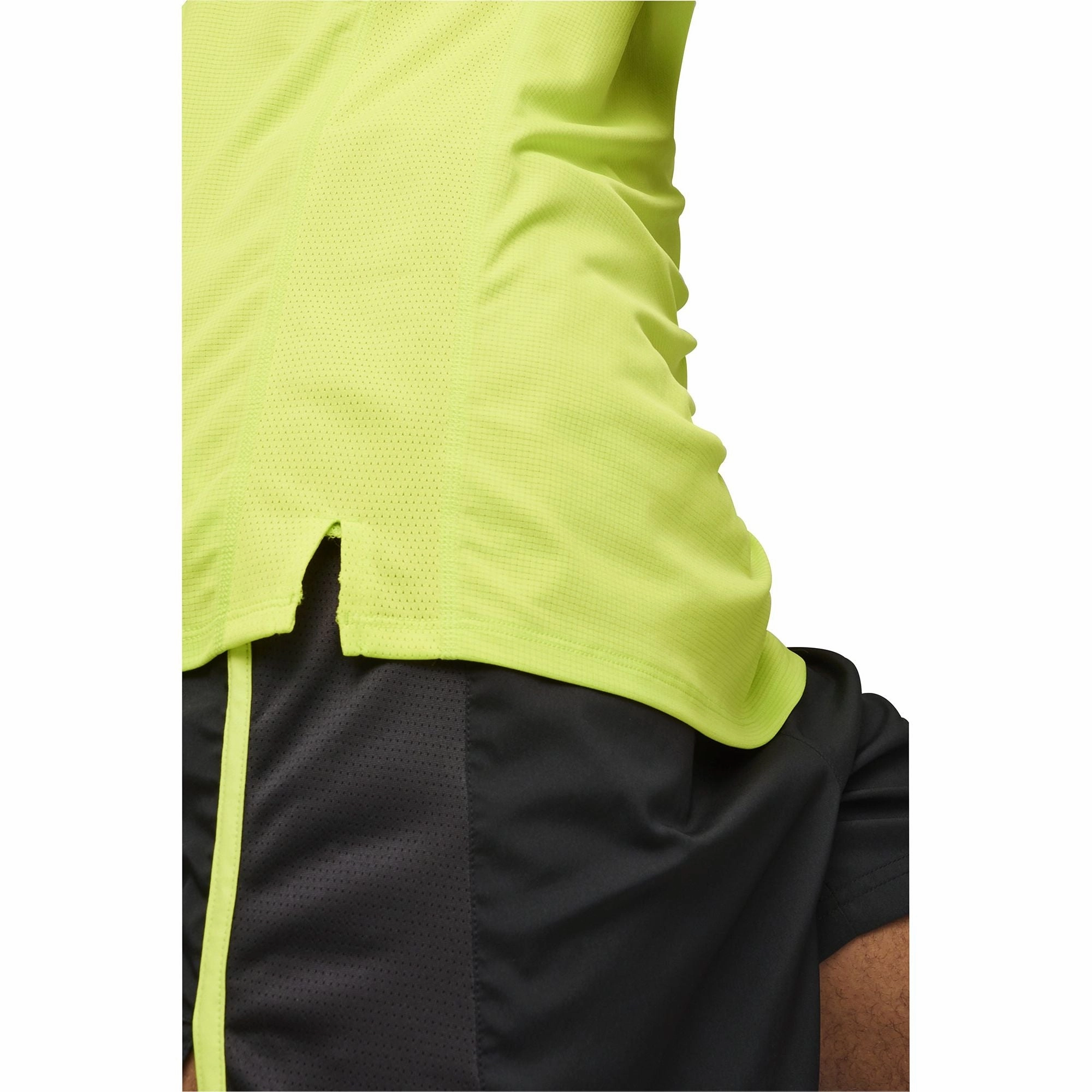 Hygroscopic Fiber ethical Puma Run Favourite Velocity Short Sleeve Mens Running Top - Green