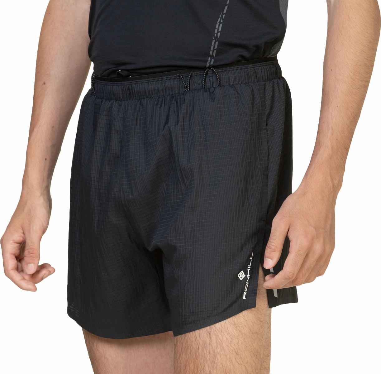 Breathable Side Vents Easy Care Material Ronhill Tech Race 5 Inch Mens Running Shorts - Black