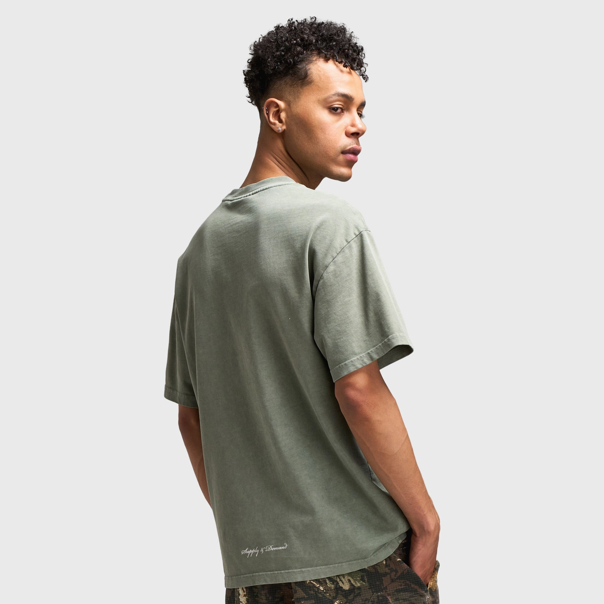 Sustainable Manufacturing Supply & Demand Aydar Graphic T-Shirt / Washed Ivy Green