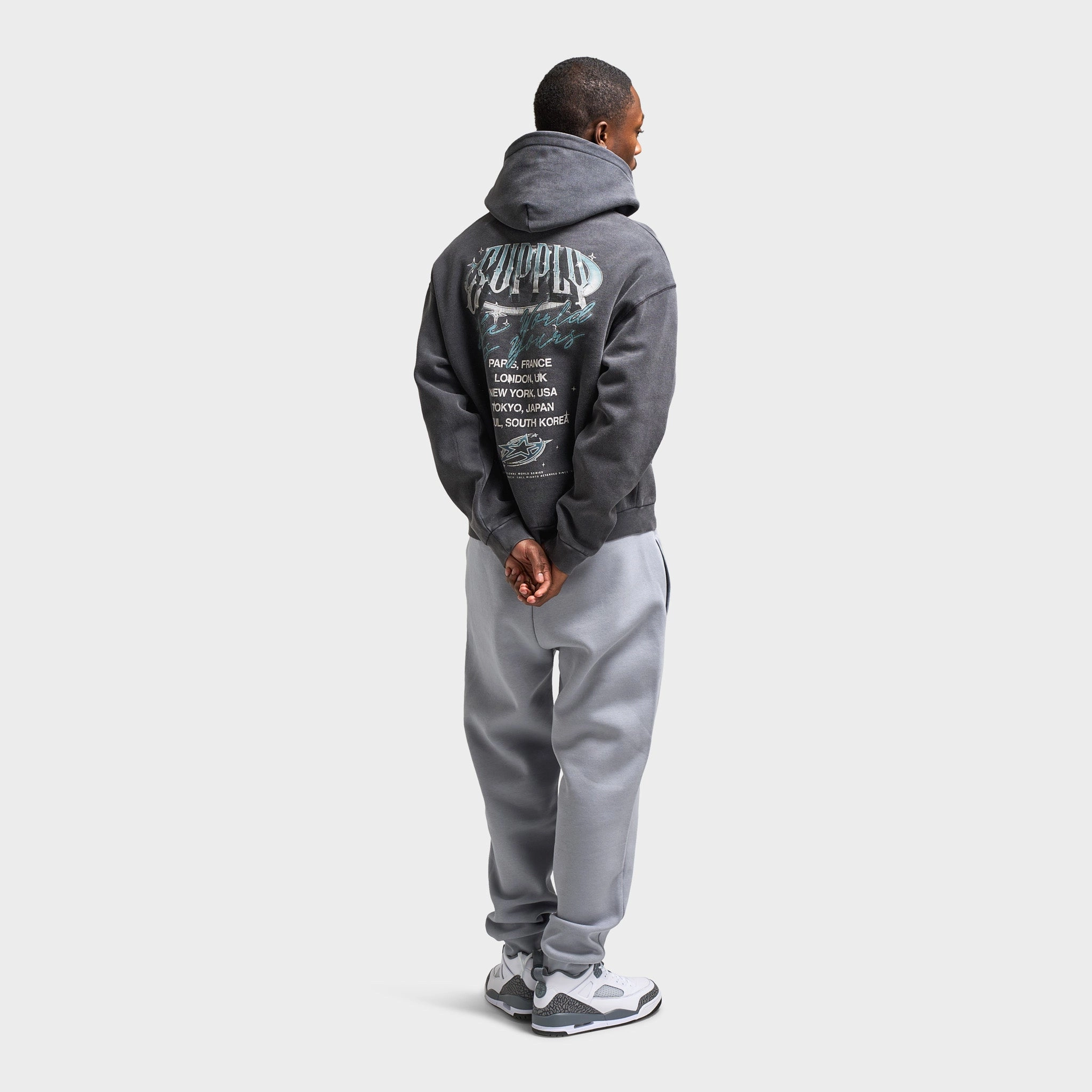 Glow In Dark Accents Supply & Demand Chrome Star Pullover Hoodie / Washed Black