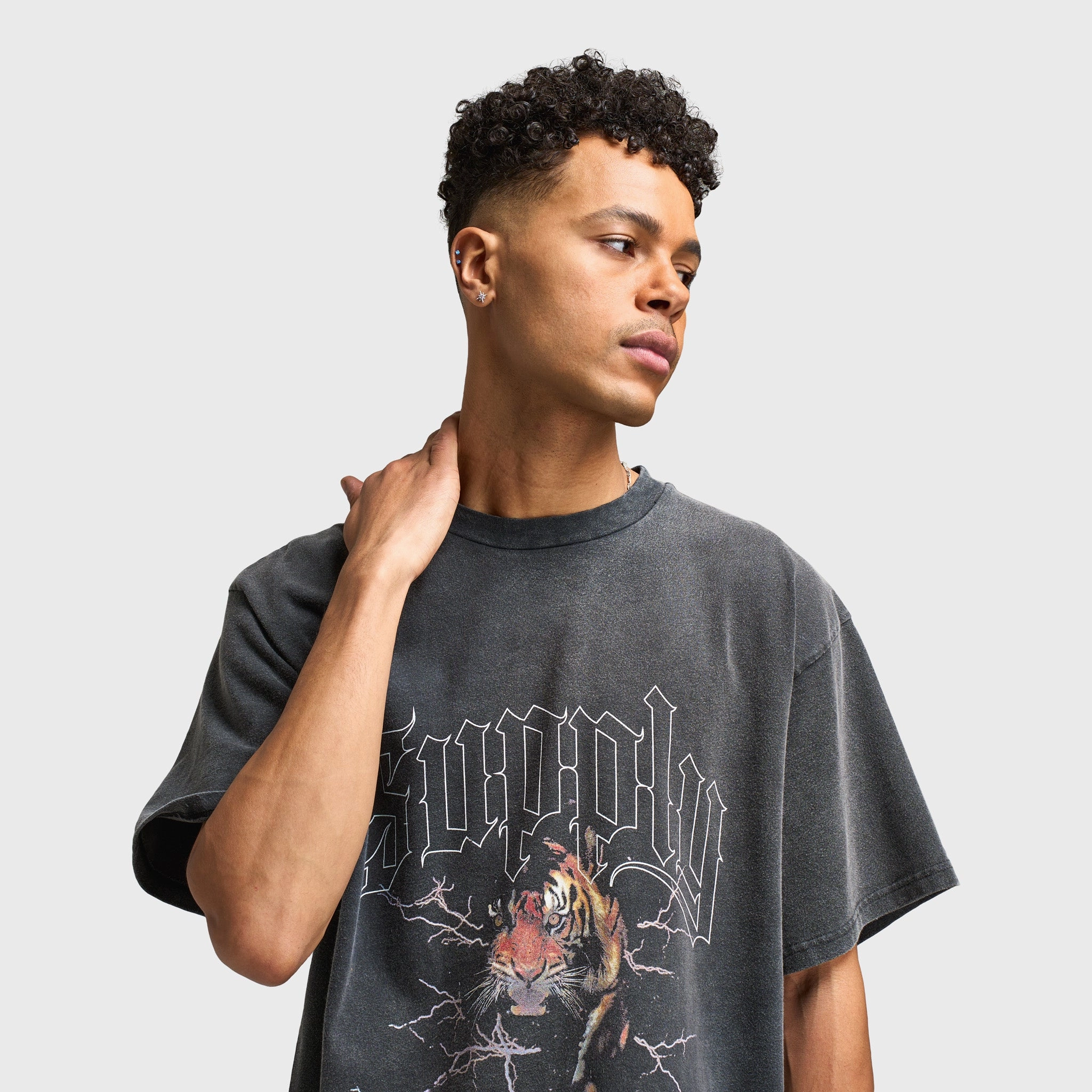 Supply & Demand Growl Graphic T-Shirt / Black Night vision Friction Reducing Lining
