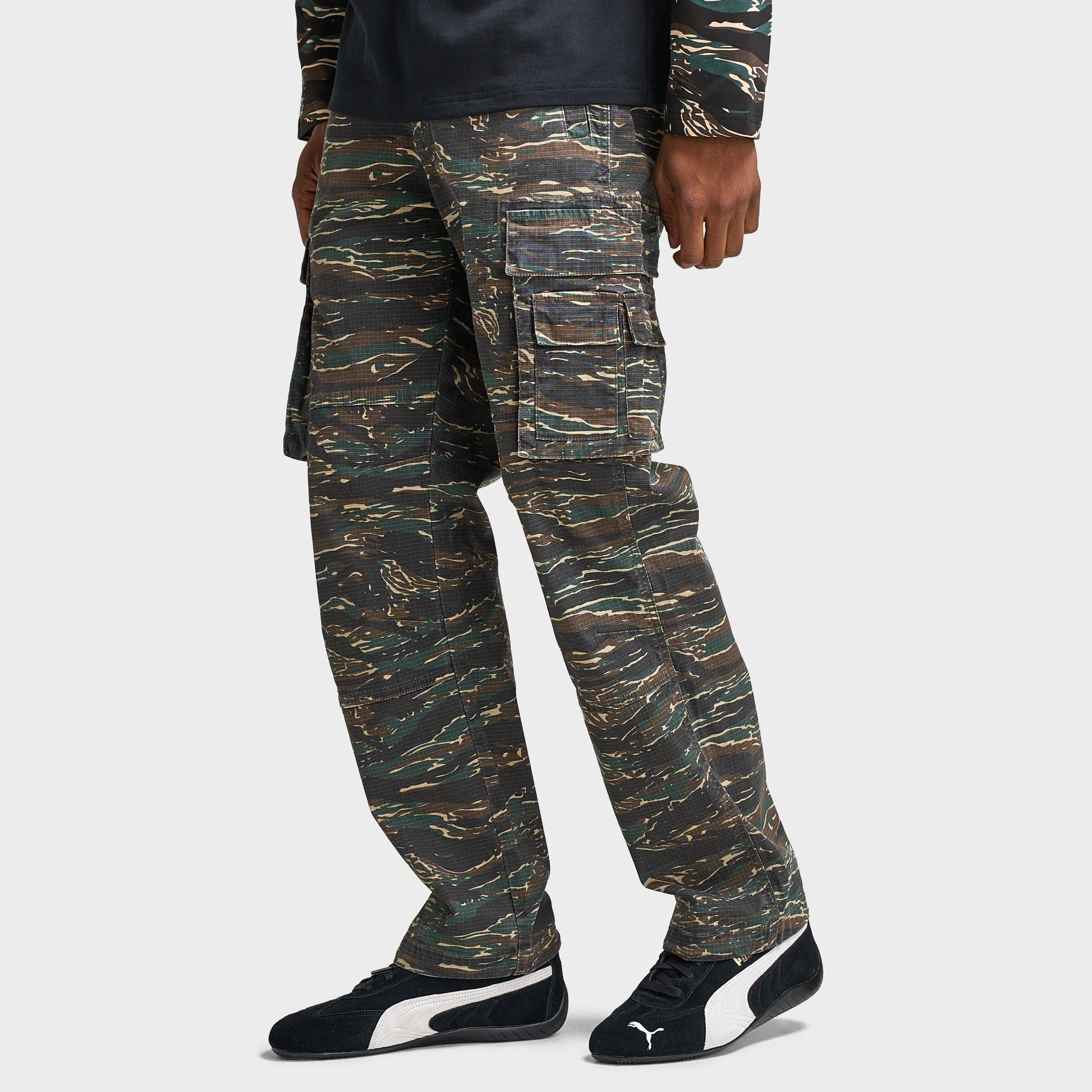 Supply & Demand Strap Cargo / B&W Real Tree martial arts studio