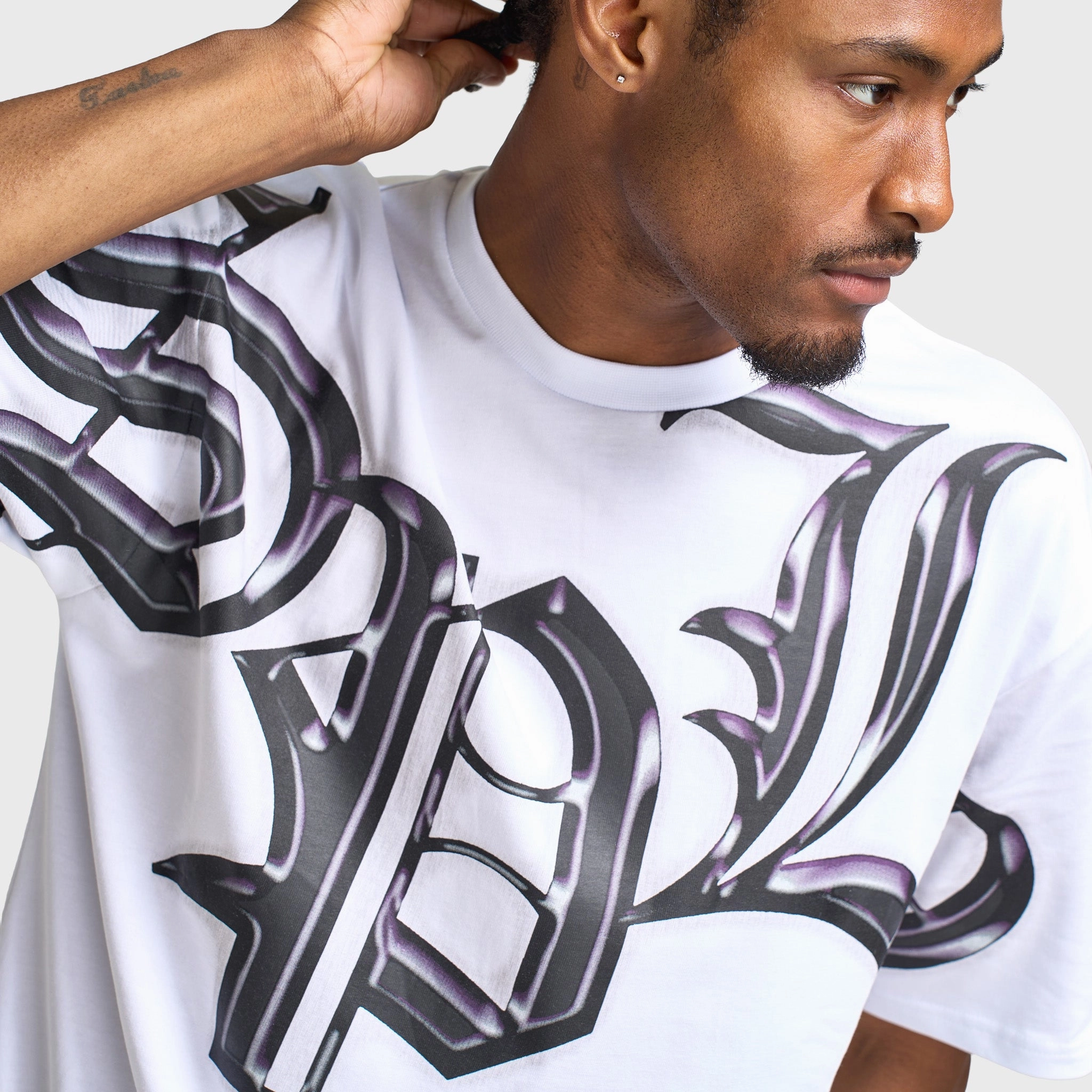 basic technology Supply & Demand Venosta Tee / White