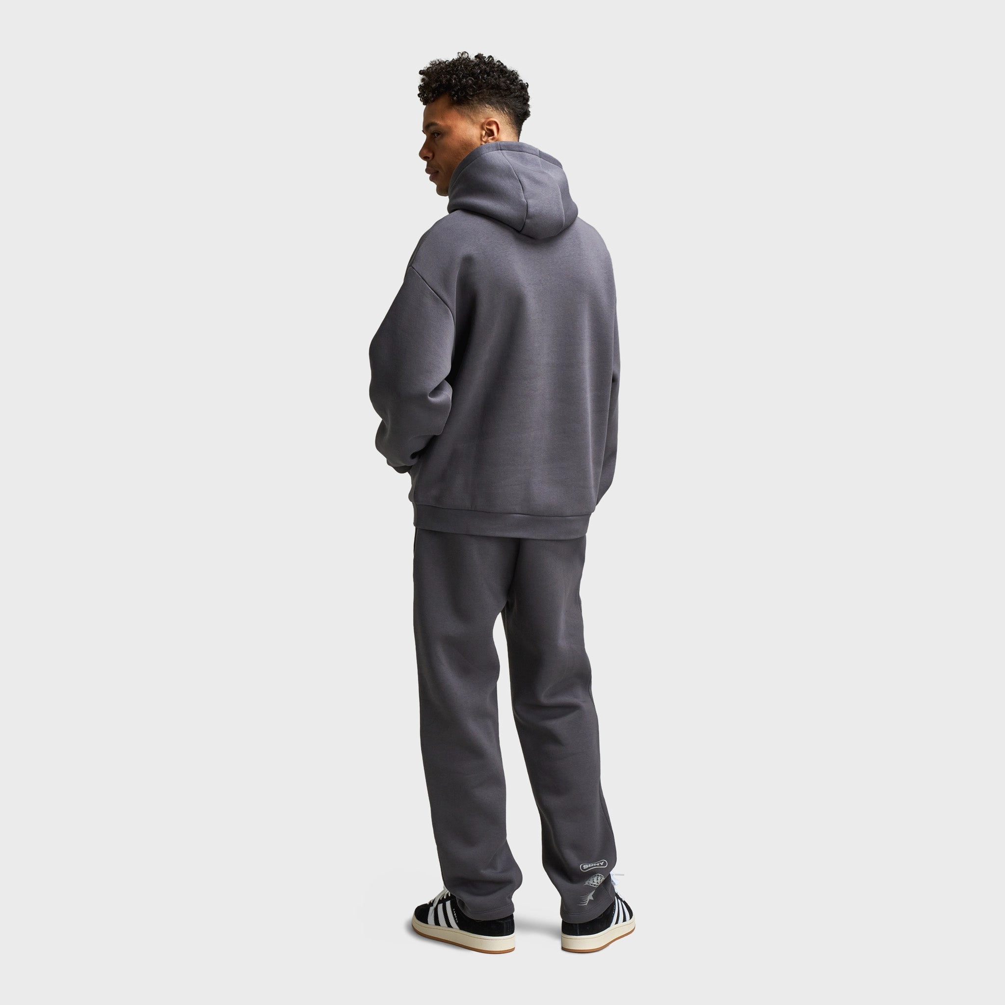 Supply & Demand Ashburn Pullover Hoodie / Dark Grey Non Restrictive Movement Cut Roll Up Hood