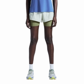 Web Glow Neat Edge On Women's Pace Shorts DISTANCE Chalk