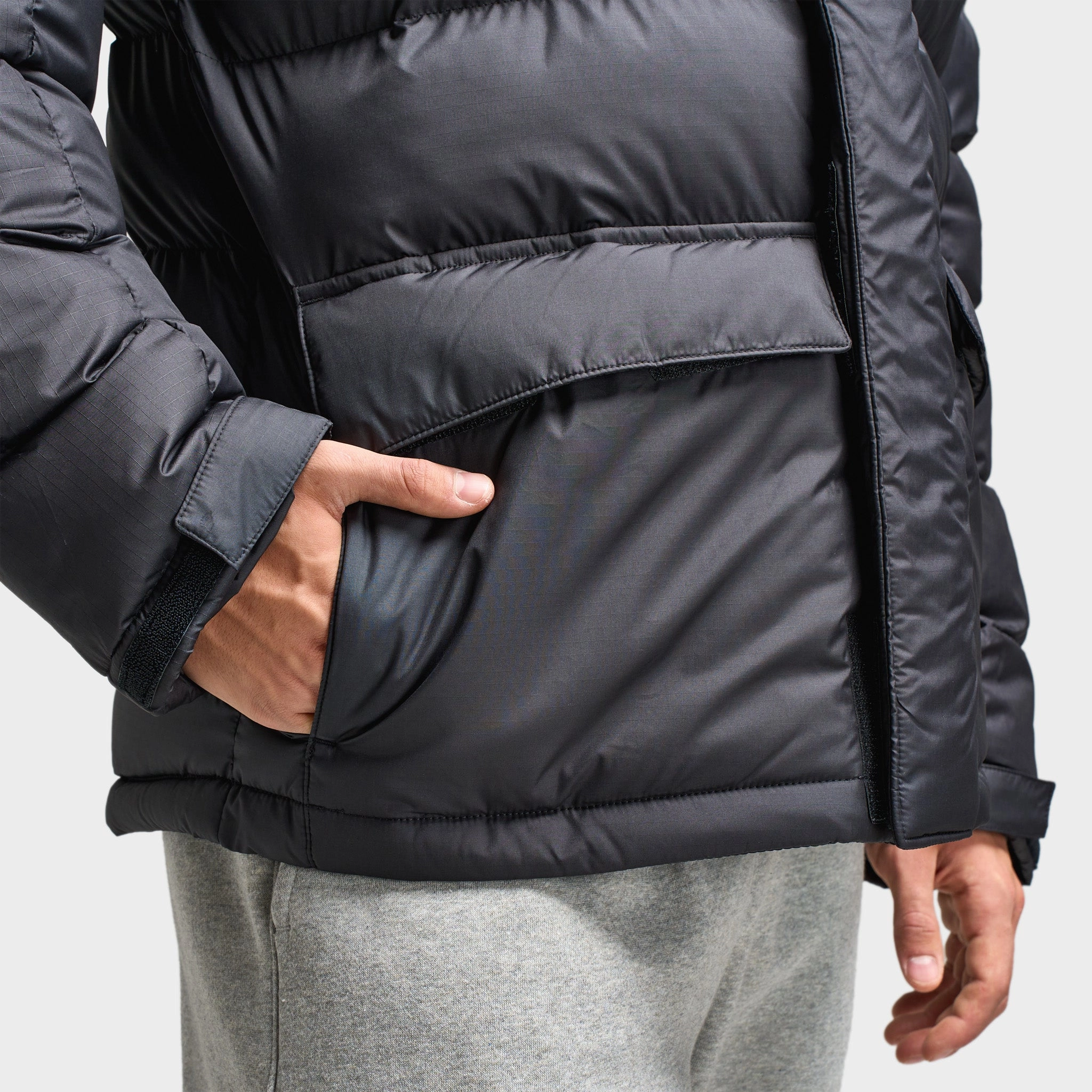 The North Face Limbara Insulated Jacket / TNF Black VentedPaneling