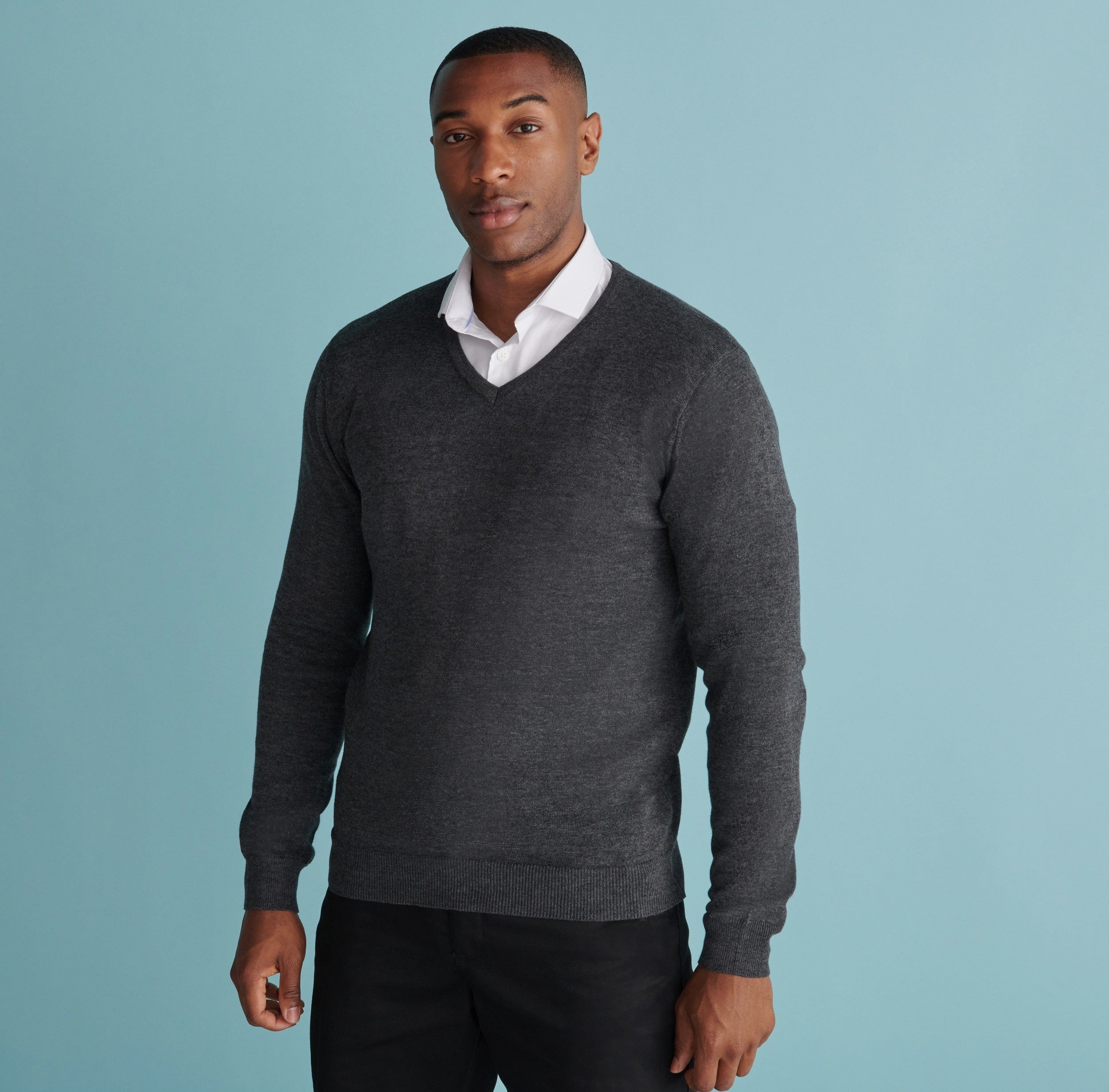 Minimal Mood AntiPilling Fabric Mens Lightweight V-Neck Jumper | BLACK