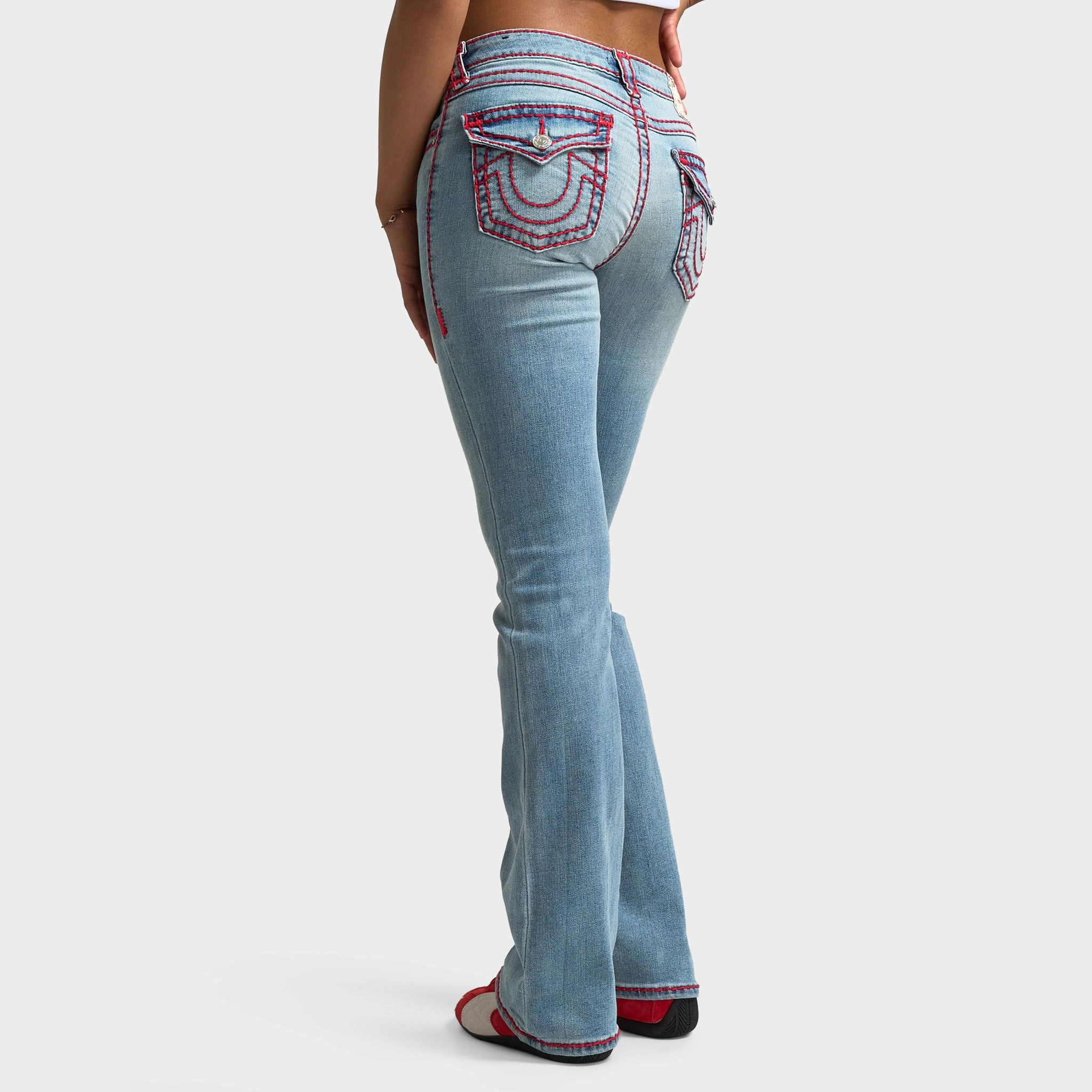 MultiPocket System True Religion Women's Becca Midrise Bootcut Flap Super T / Nominated
