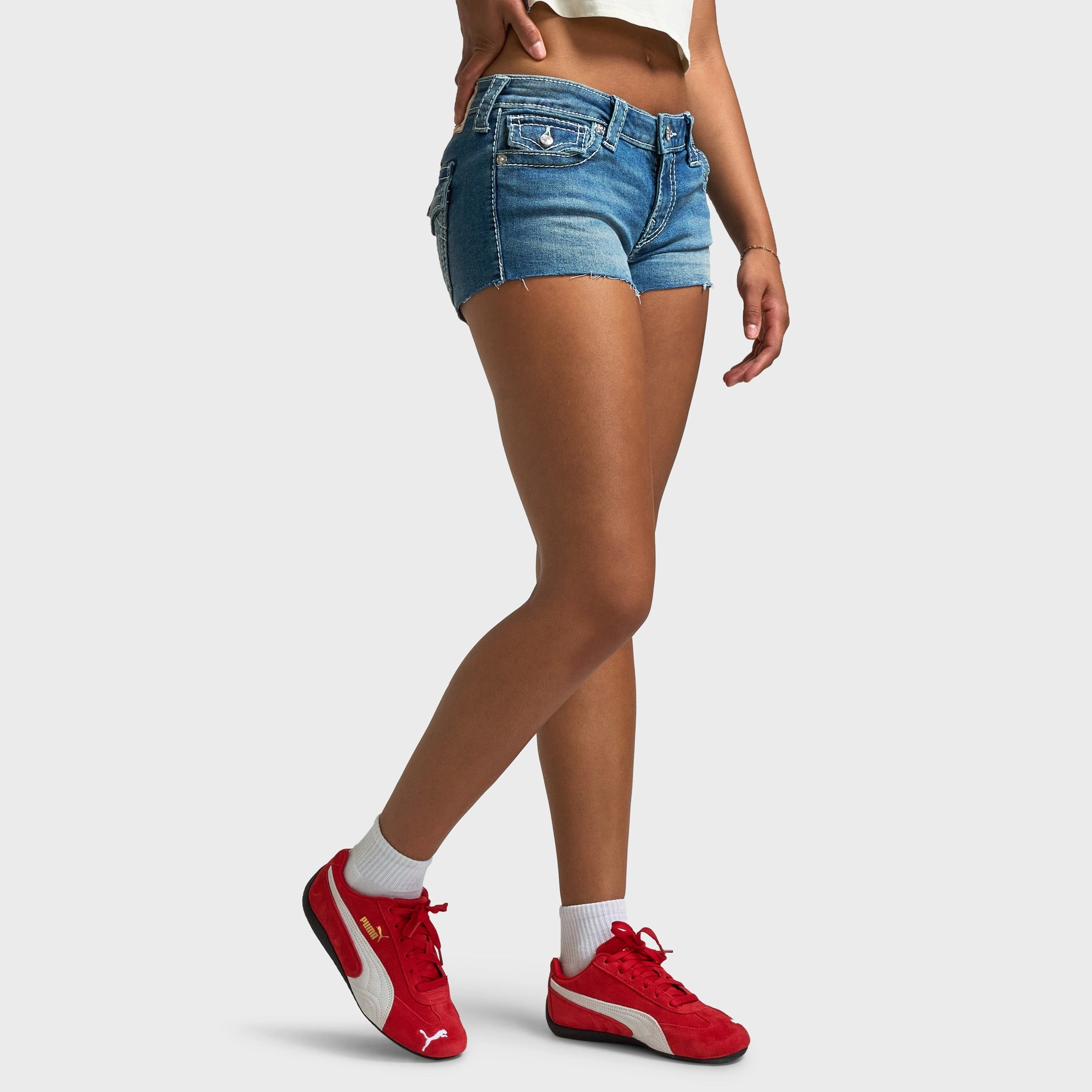 Fashion Fit True Religion Women's Wing Joey Cut Off Flap Big T / Gahan