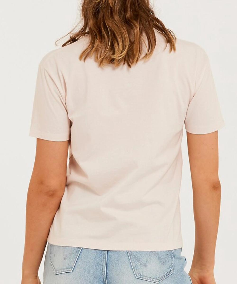 Soft Core Smile Ease Wrangler Hyland Tee (Faded Pink)