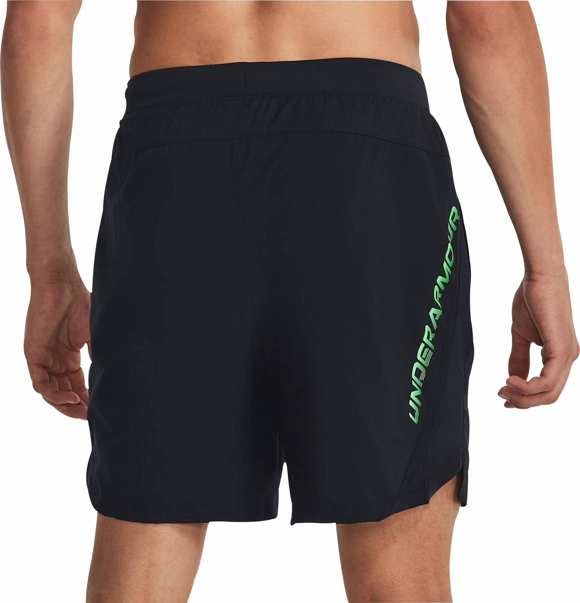 MoistureWickingLining Under Armour Launch 7 Inch Graphic Mens Running Shorts - Black