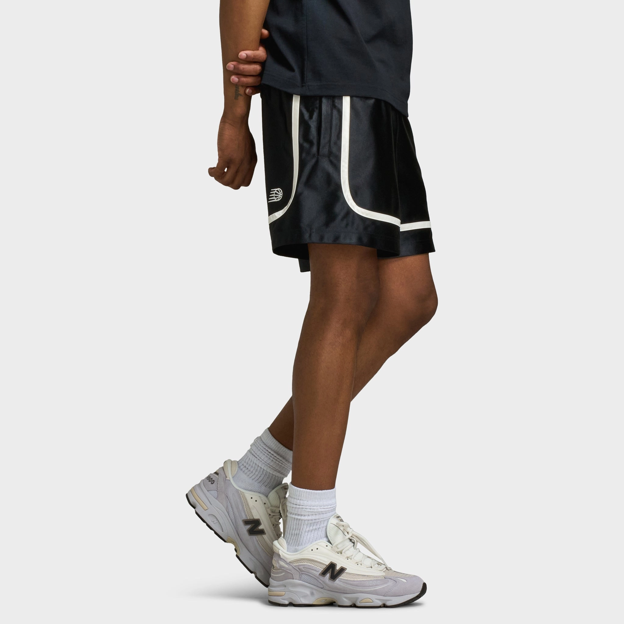New Balance Hoops 5 Inch Knit Short / Black Double Layered Hem Breathable Design