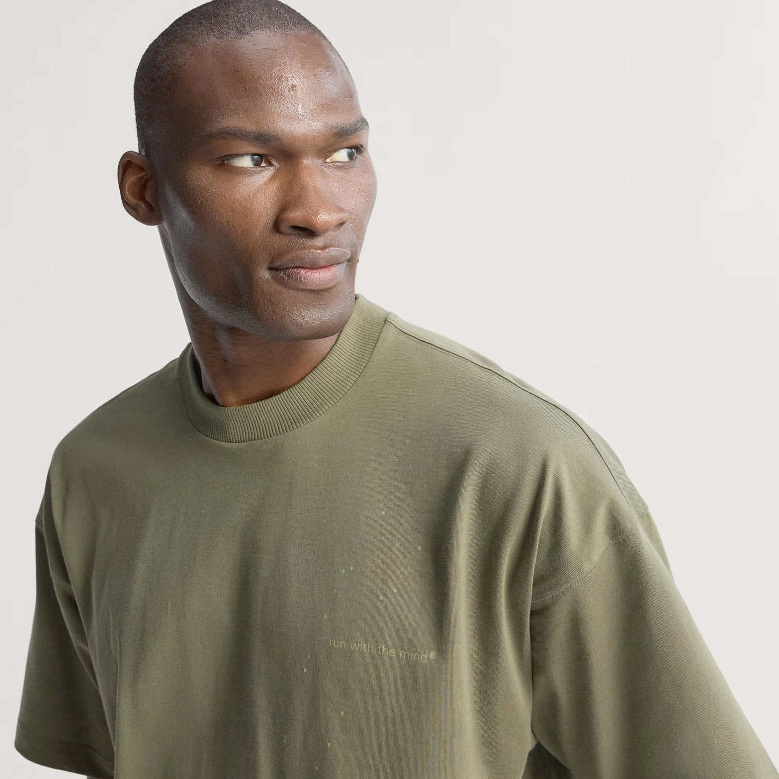 Move Fast Saga Fit Unisex Adi365 H.Koumori Running Tee Olive Strata