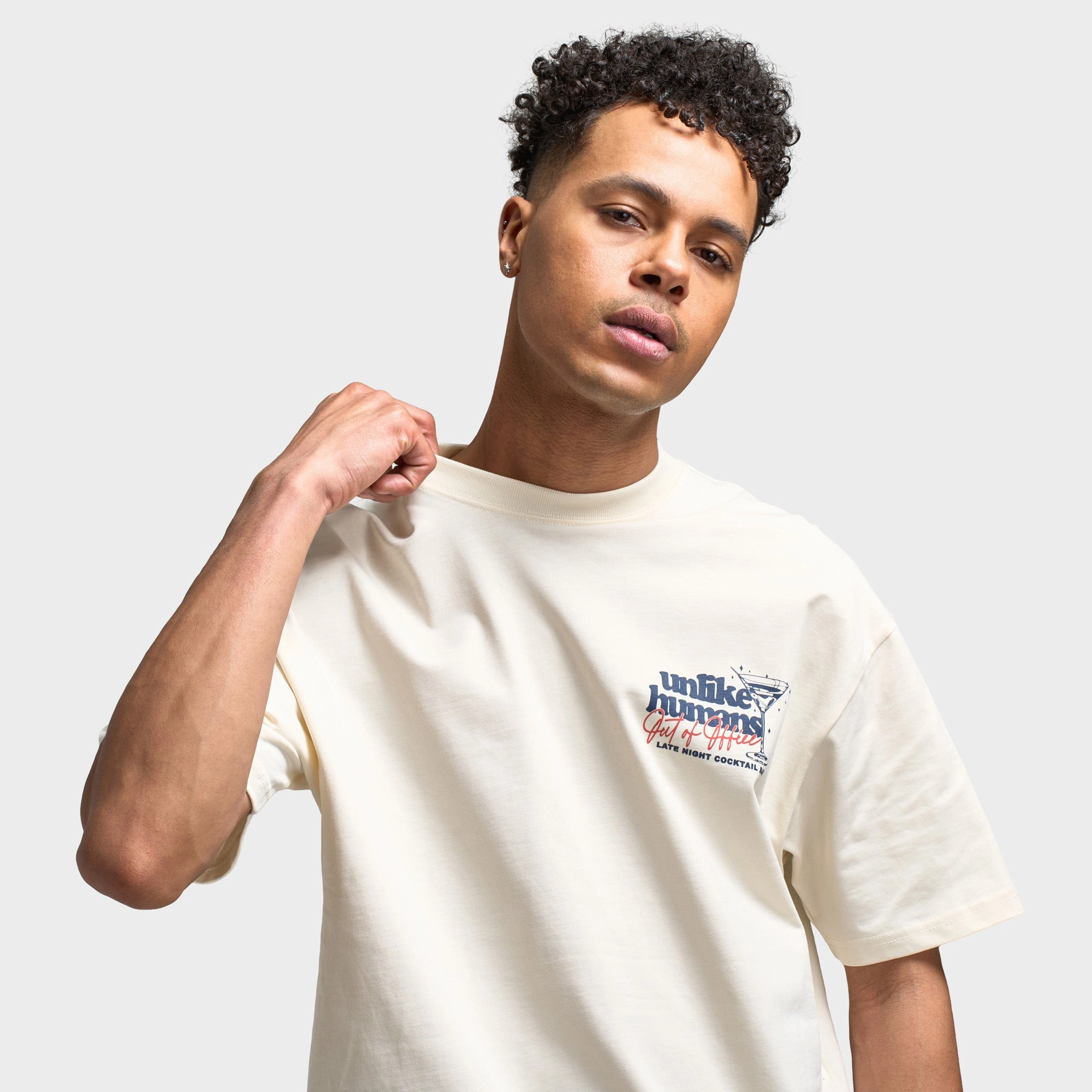 Torsion Control System Unlike Humans Cocktail Graphic T-Shirt / Cream