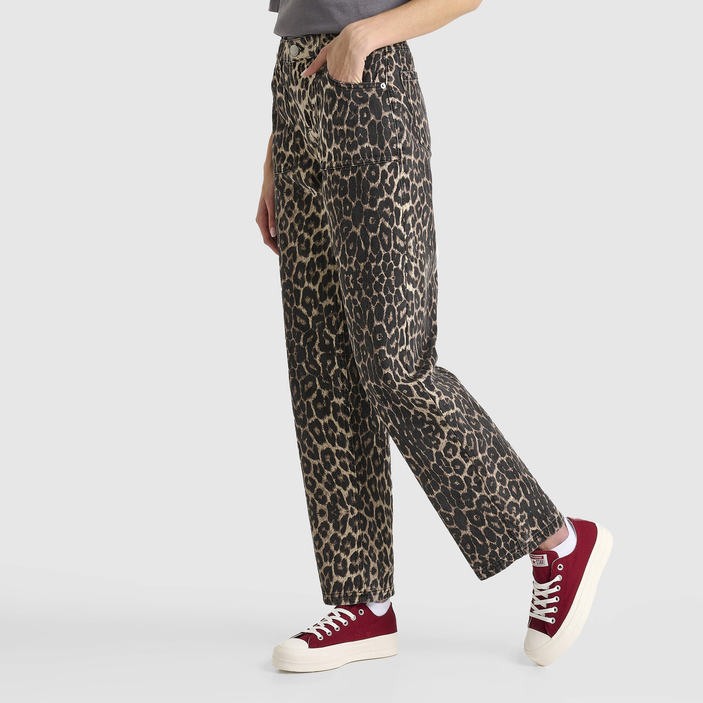 Unlike Humans Women's Jeans / Leopard Wash CompressionKnit StaticResistantLining