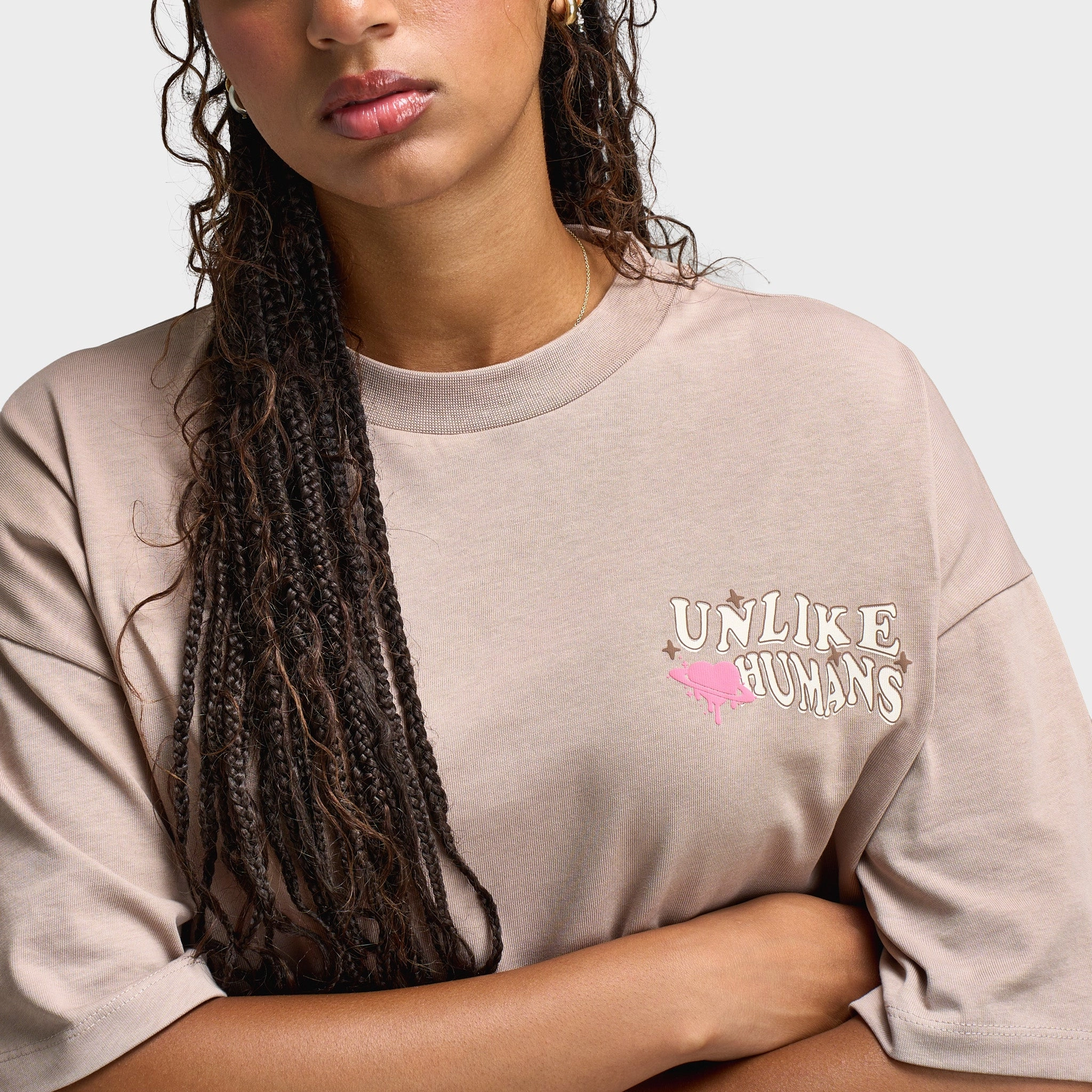 Unlike Humans Women's Wave Tee / Goat Limited Edition Elegant Detail
