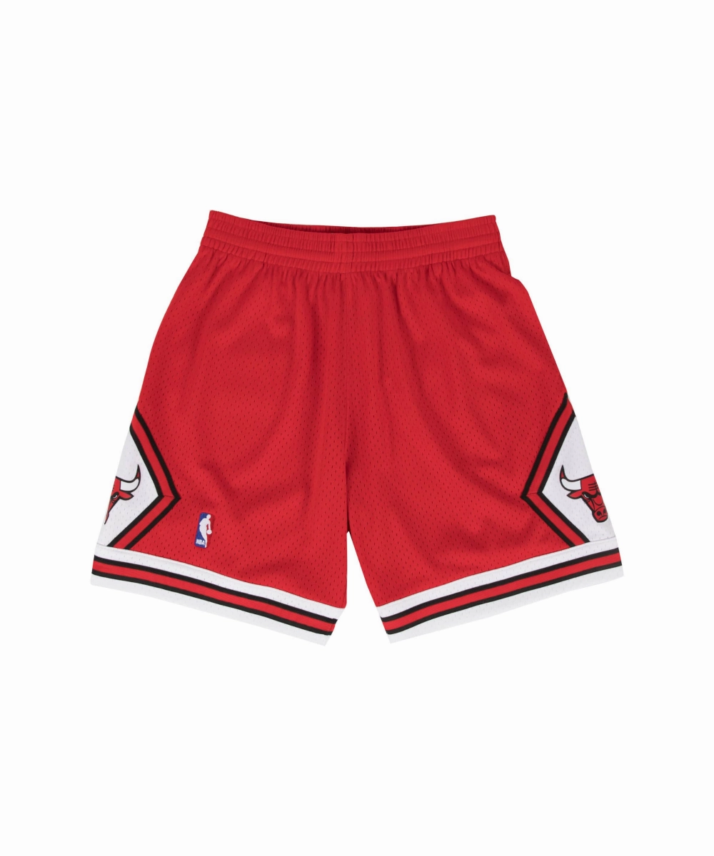 Halo Glow Shoot Mood Chicago Bulls 1997-1998 NBA Swingman Shorts By Mitchell & Ness