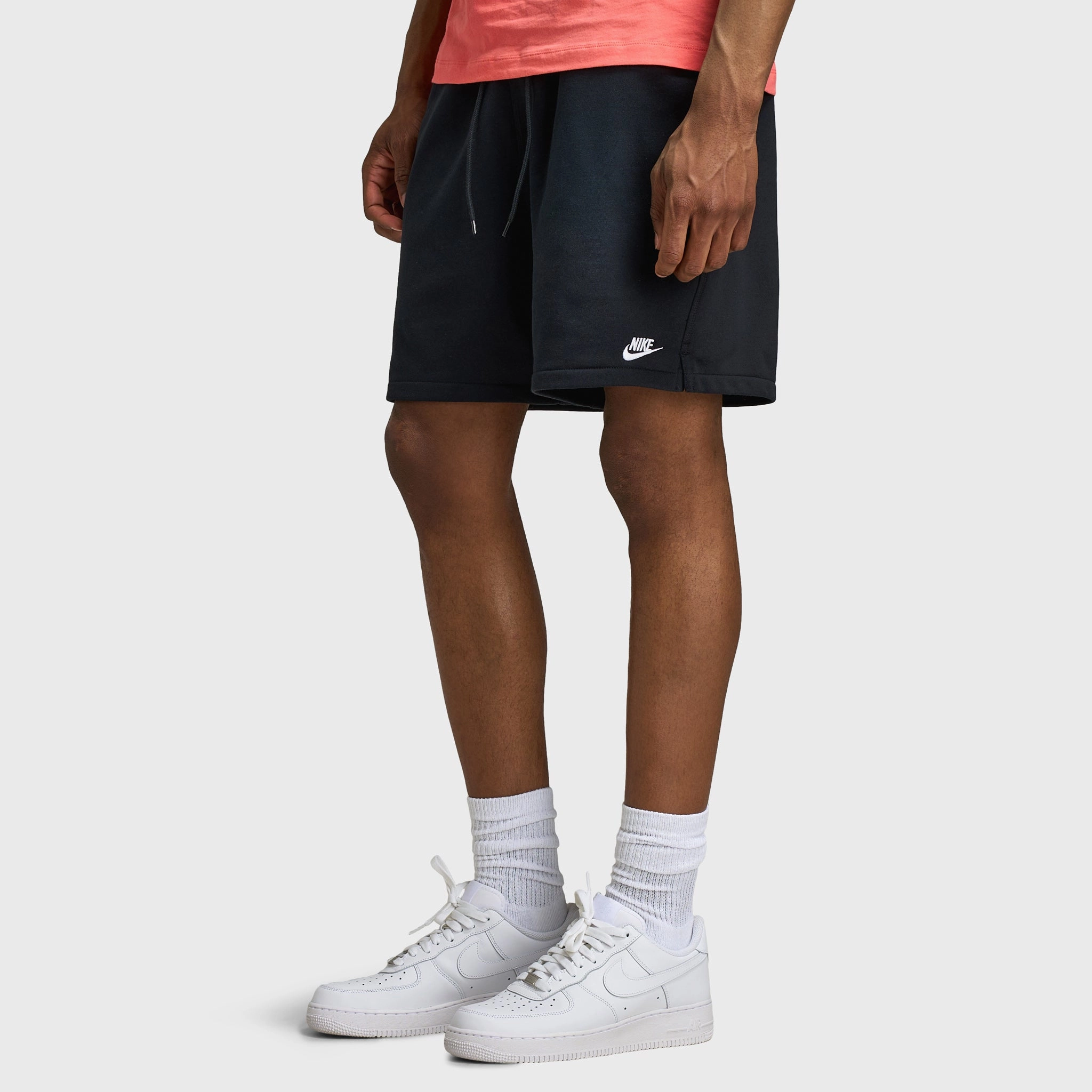 Nike Club French Terry Flow Shorts Black / White cardigan