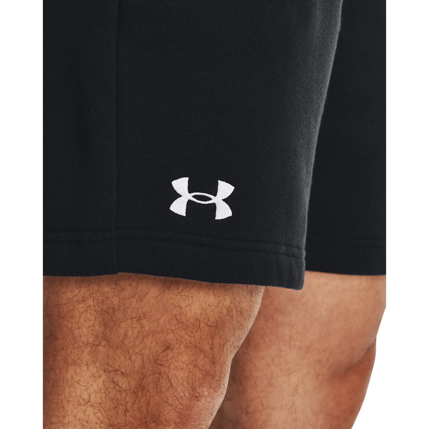 Stylish three-quarter sleeve UA Rival Fleece Shorts | BLACK/WHITE