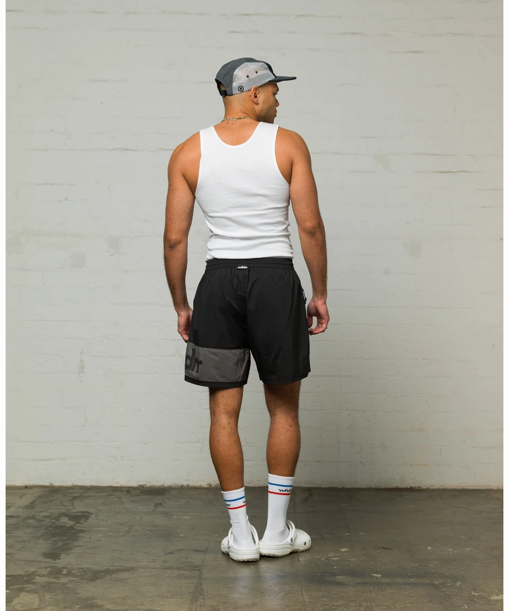 Relax Mode WrinkleFreeFabric WNDRR Fusion Sport Short (Black)