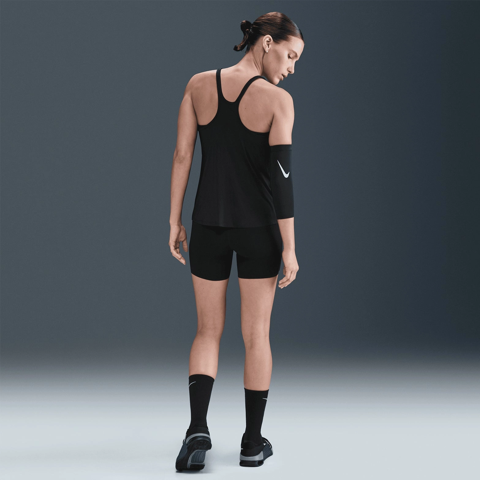 GentleWaistband Storm Core Women's Dri-FIT One Classic Strappy Tank Black / White