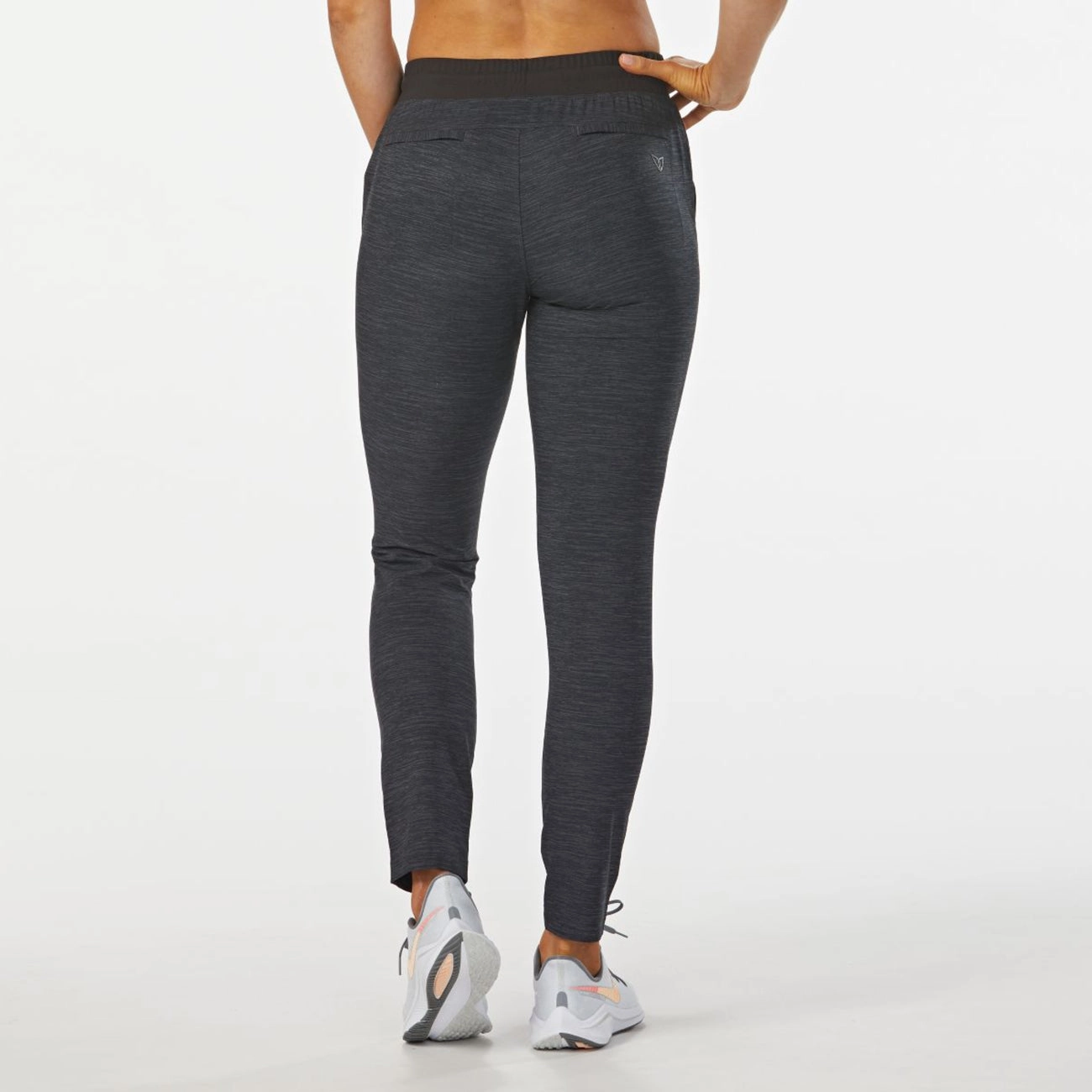 Women's Korsa Vision Fashion Crop Shock-absorbing-quality-attribute