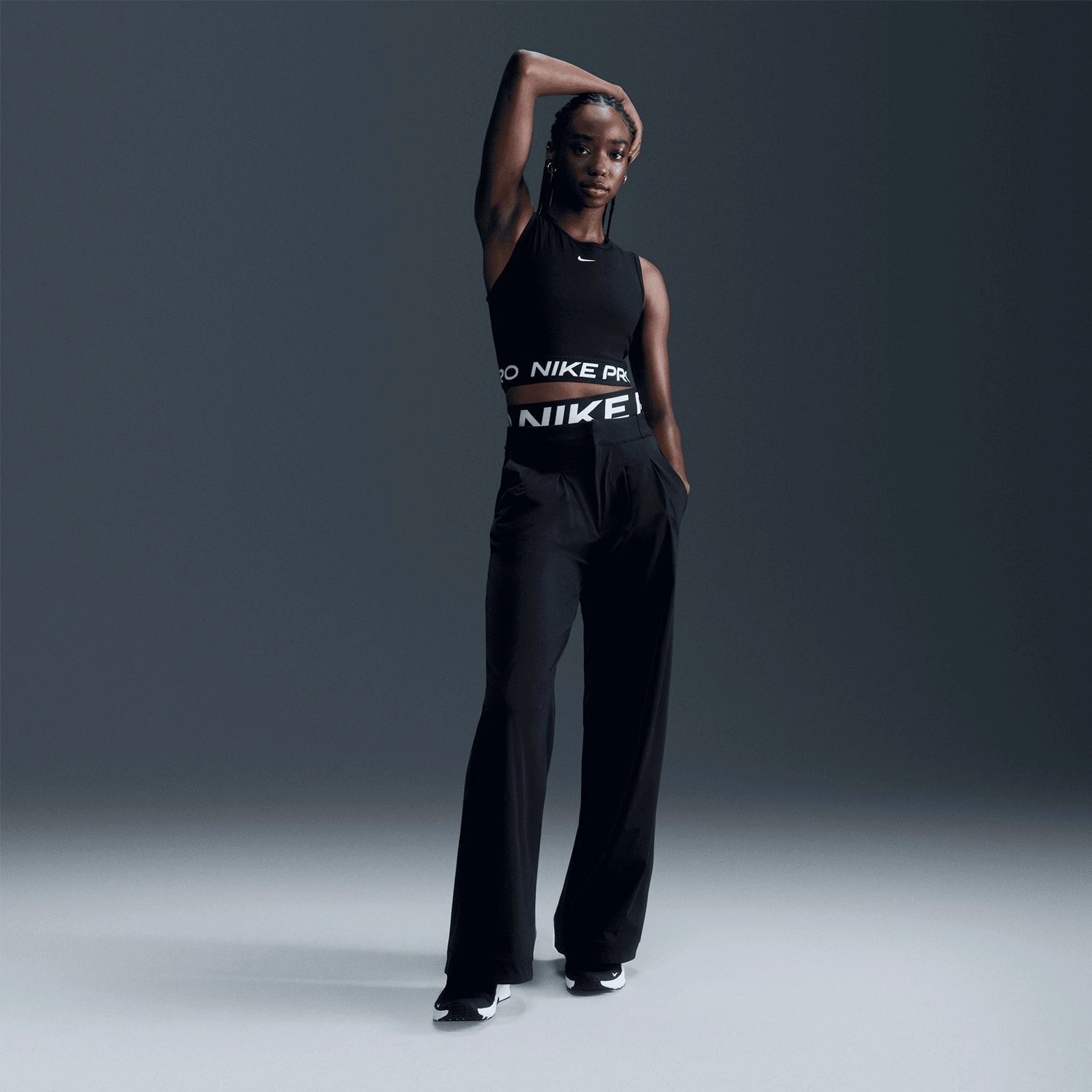 Sustainable Manufacturing Low Care Women's Pro Dri-FIT Cropped Tank Black / White